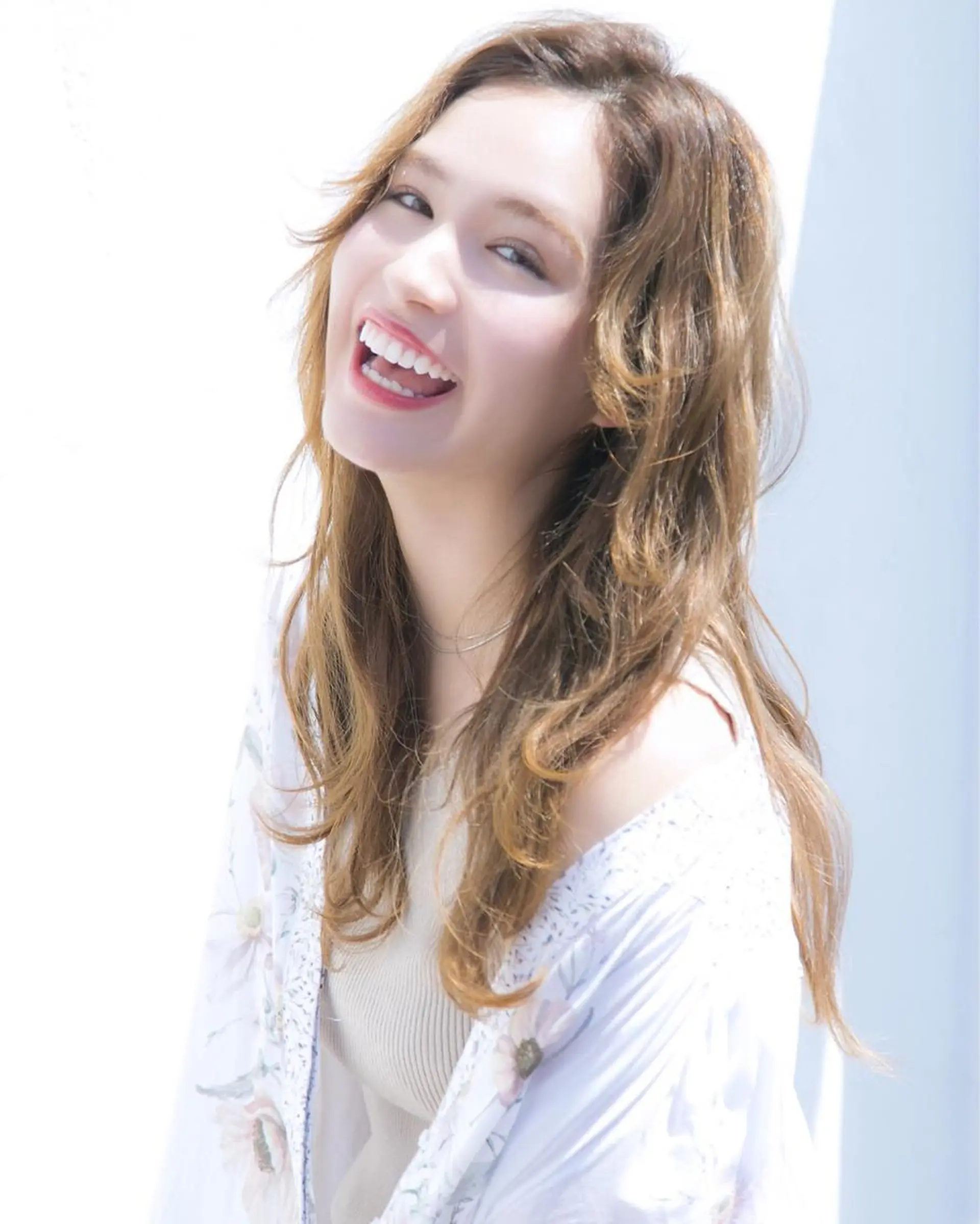 セミロング カット ヘアカラー トリートメント 代表山口ひな 髪質改善のプロのヘアスタイル