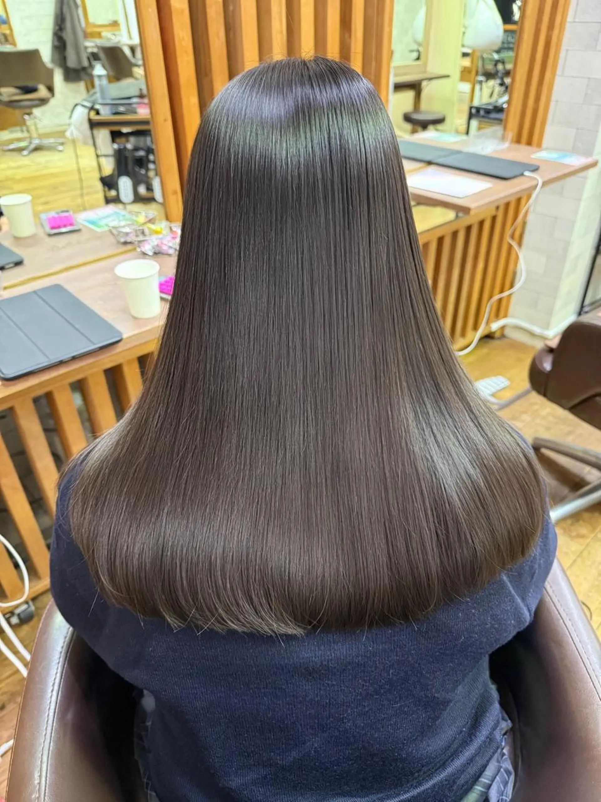 ロング カット 縮毛矯正 トリートメント ハイトーン×艶カラー 🤍MIZUKIのヘアスタイル