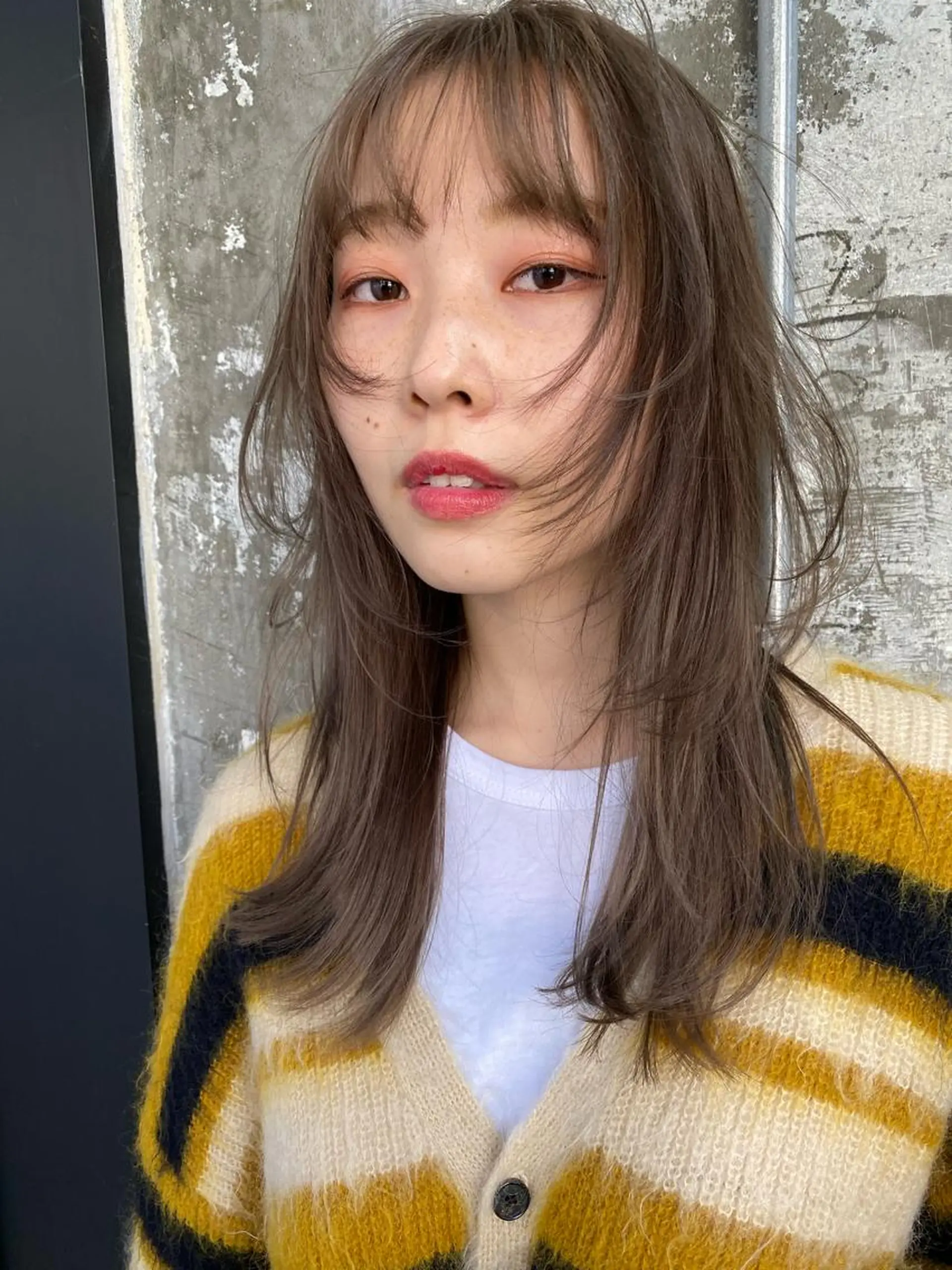 セミロング カラー ダブルカラー ハイライトカラー インナーカラー くびれヘア ハイライト Pia hair Design Yakuin所属・Pia ツボイ ケイタのヘアスタイル