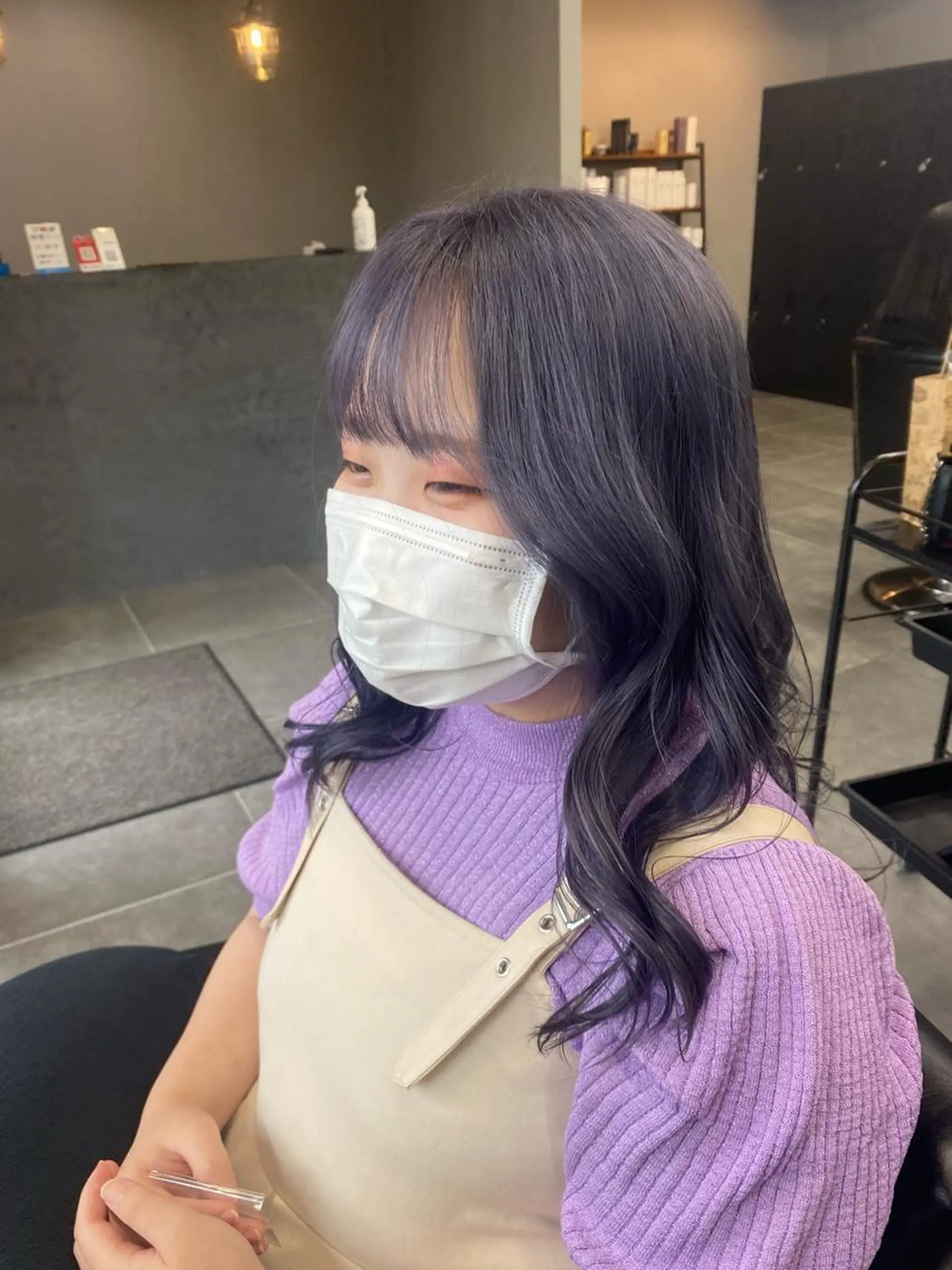 セミロング maco 艶感ハイトーン🦋のヘアスタイル