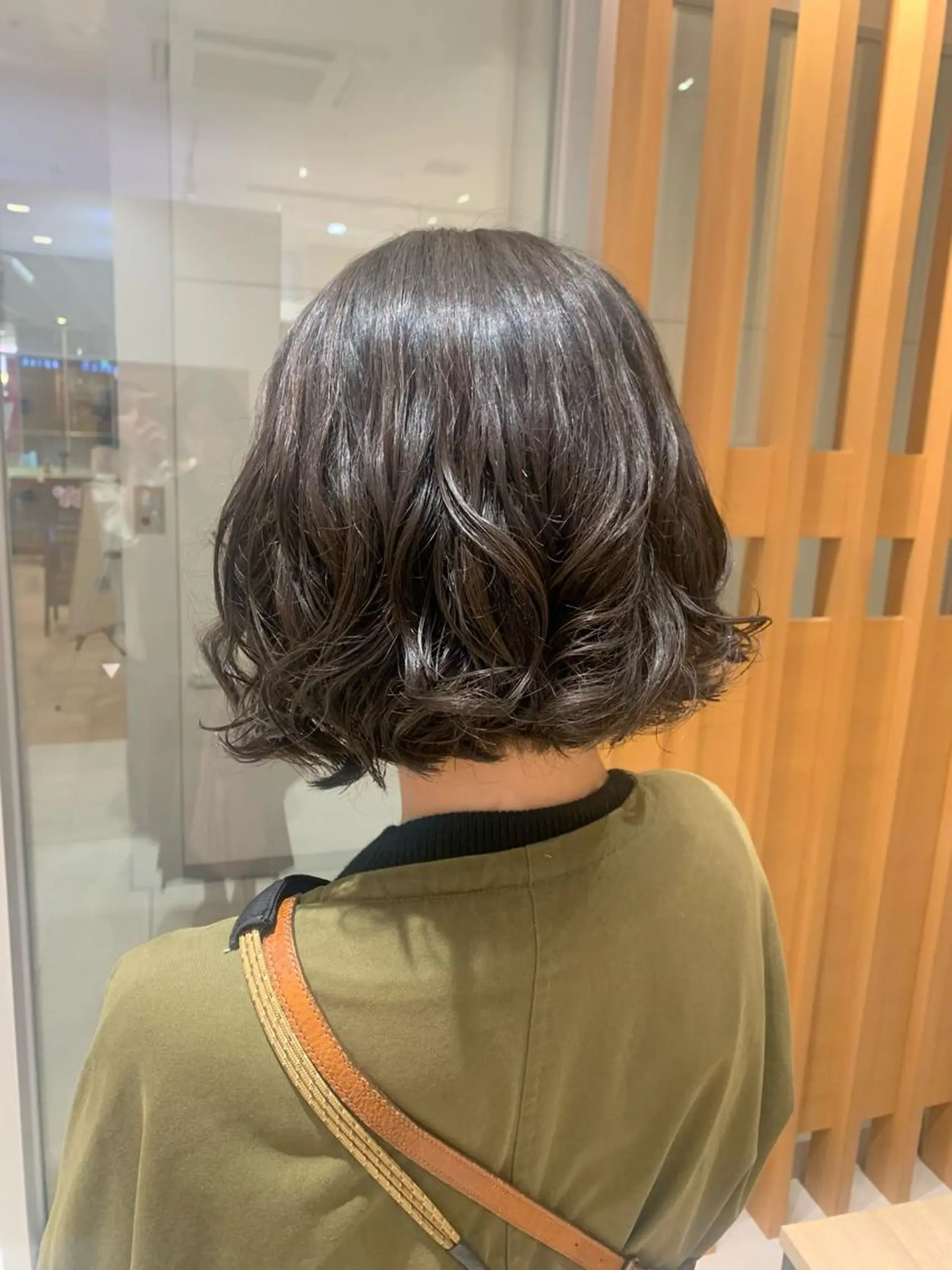 ミディアム パーマ 下川 由貴のヘアスタイル