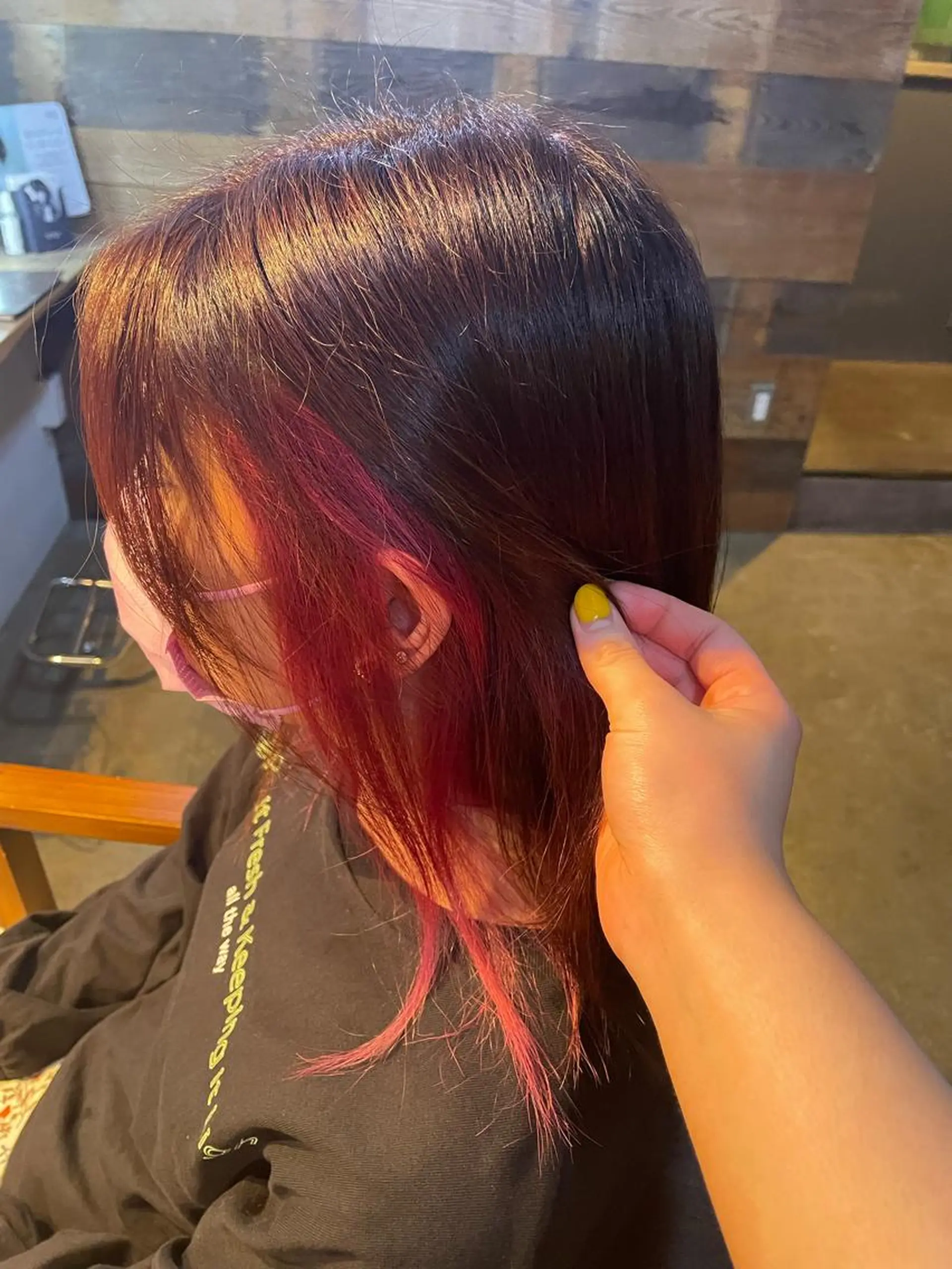 カラー イヤリングカラー ピンクカラー 隅内 桃香のヘアスタイル