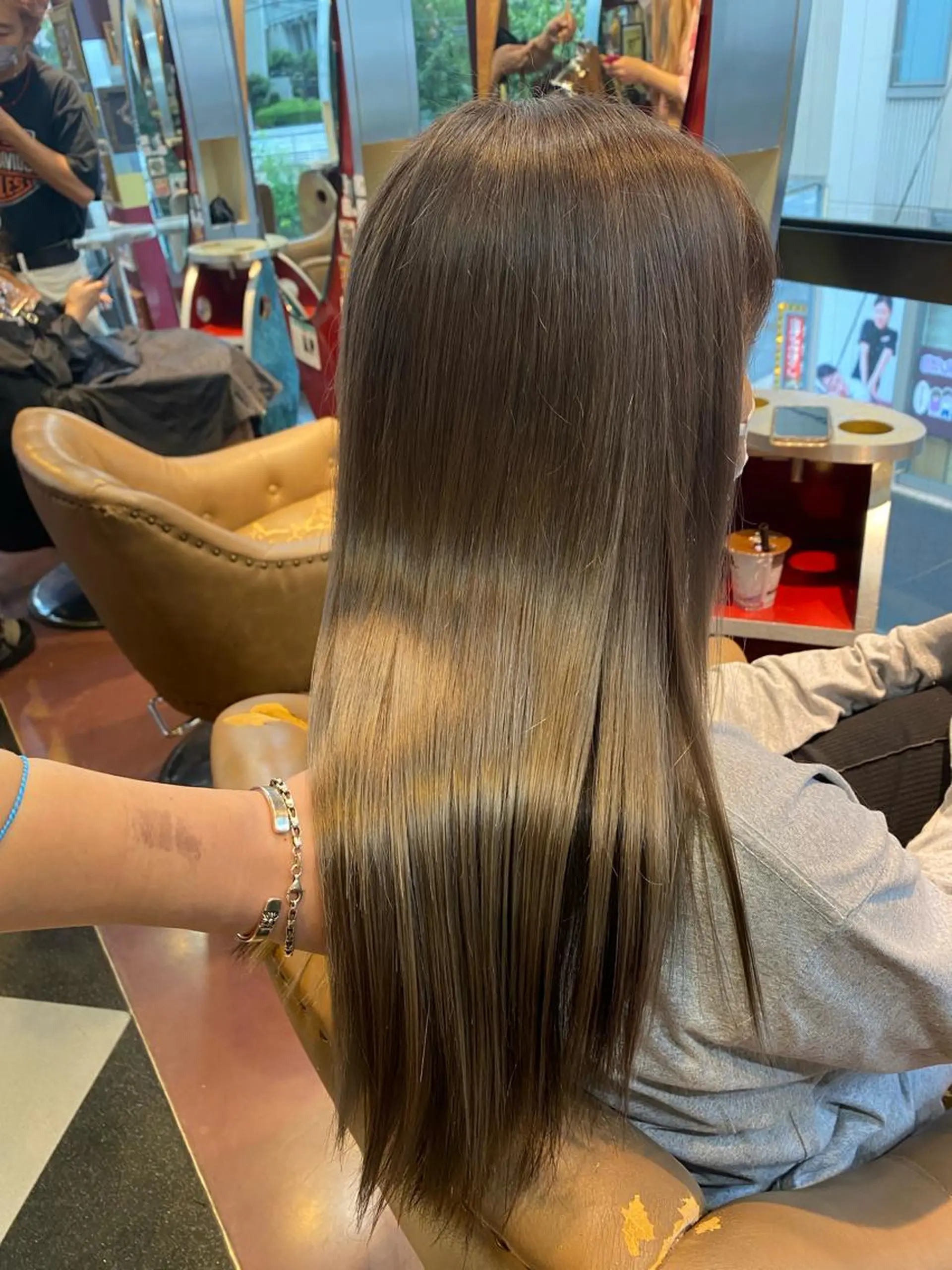 セミロング カラー ベージュカラー ブラウンカラー ブラウンベージュ 🌈ブリーチ コーンロウ🌈ENOのヘアスタイル