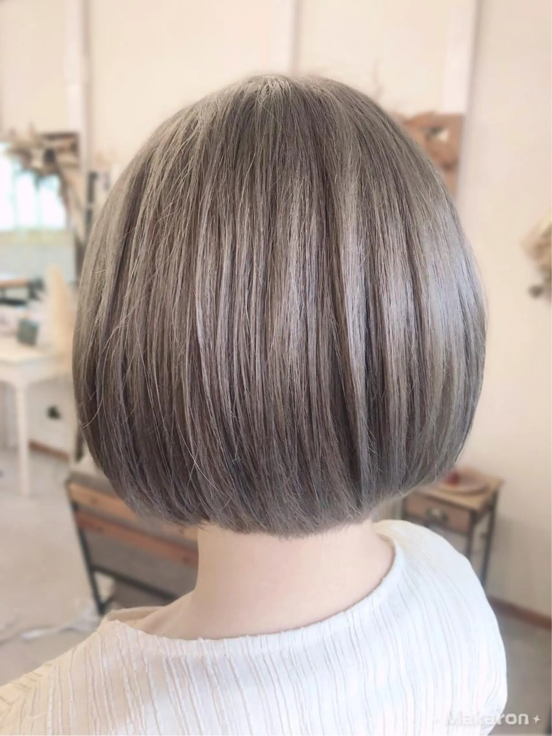 ショート カラー hair works raptureのヘアスタイル