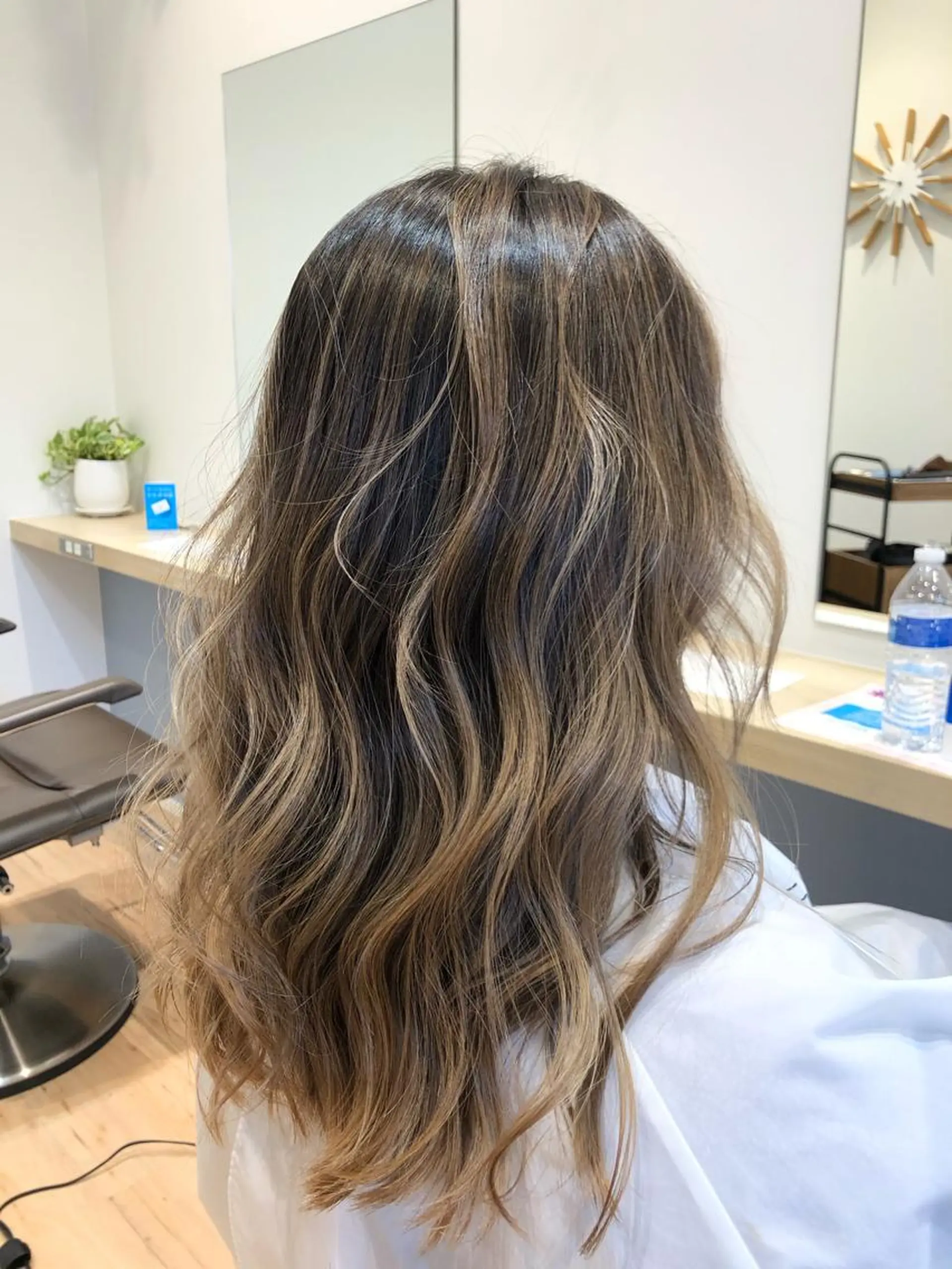 ロング カラー バレイヤージュ レイヤーカット ヘアカラー トリートメント 【店長】大根 亮太のヘアスタイル