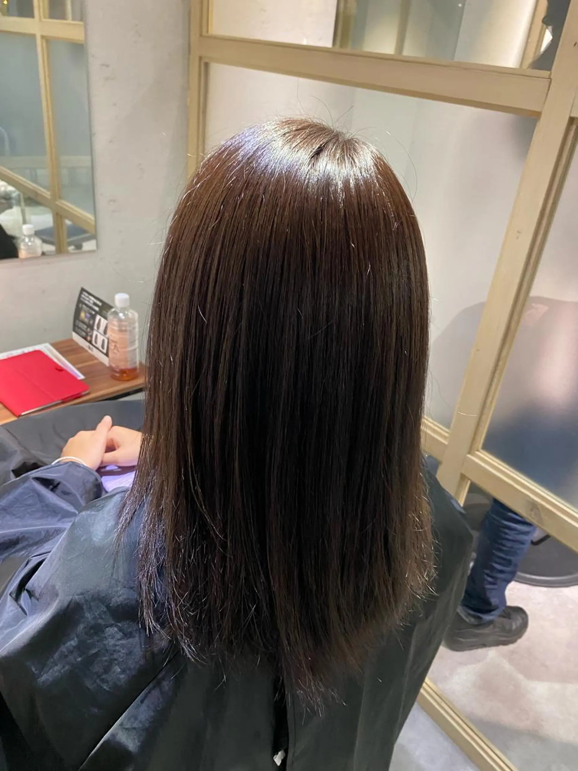 セミロング カラー ブラウンカラー ナチュラルブラウン 縮毛矯正 カット ヘアカラー トリートメント DEFI所属・三吉 悠介のヘアスタイル