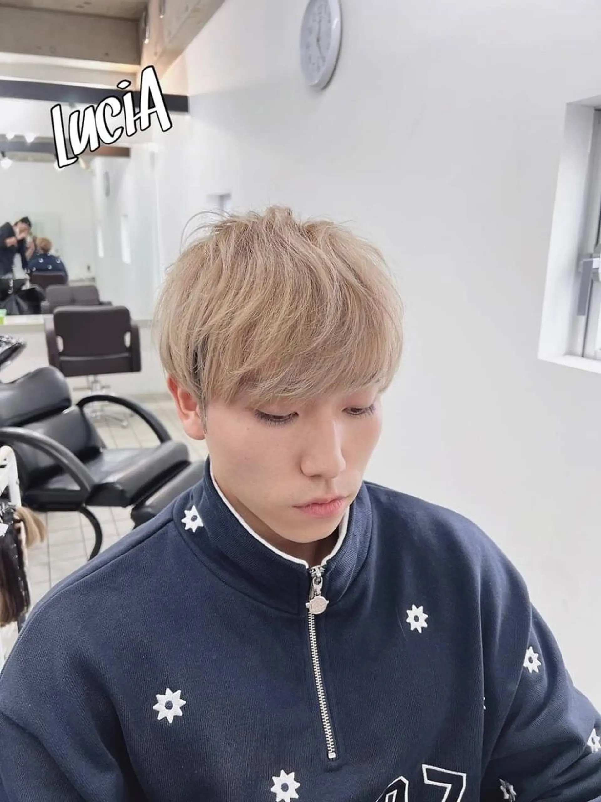 ロング カラー ヘアアレンジ エクステ LuciAのヘアスタイル