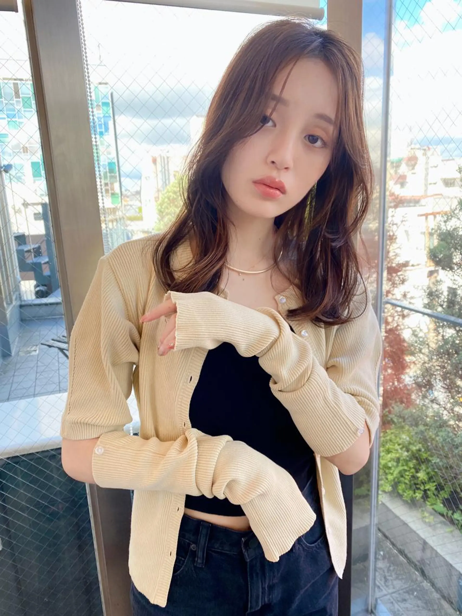 ミディアム レイヤーカット 鎌倉 彩のヘアスタイル