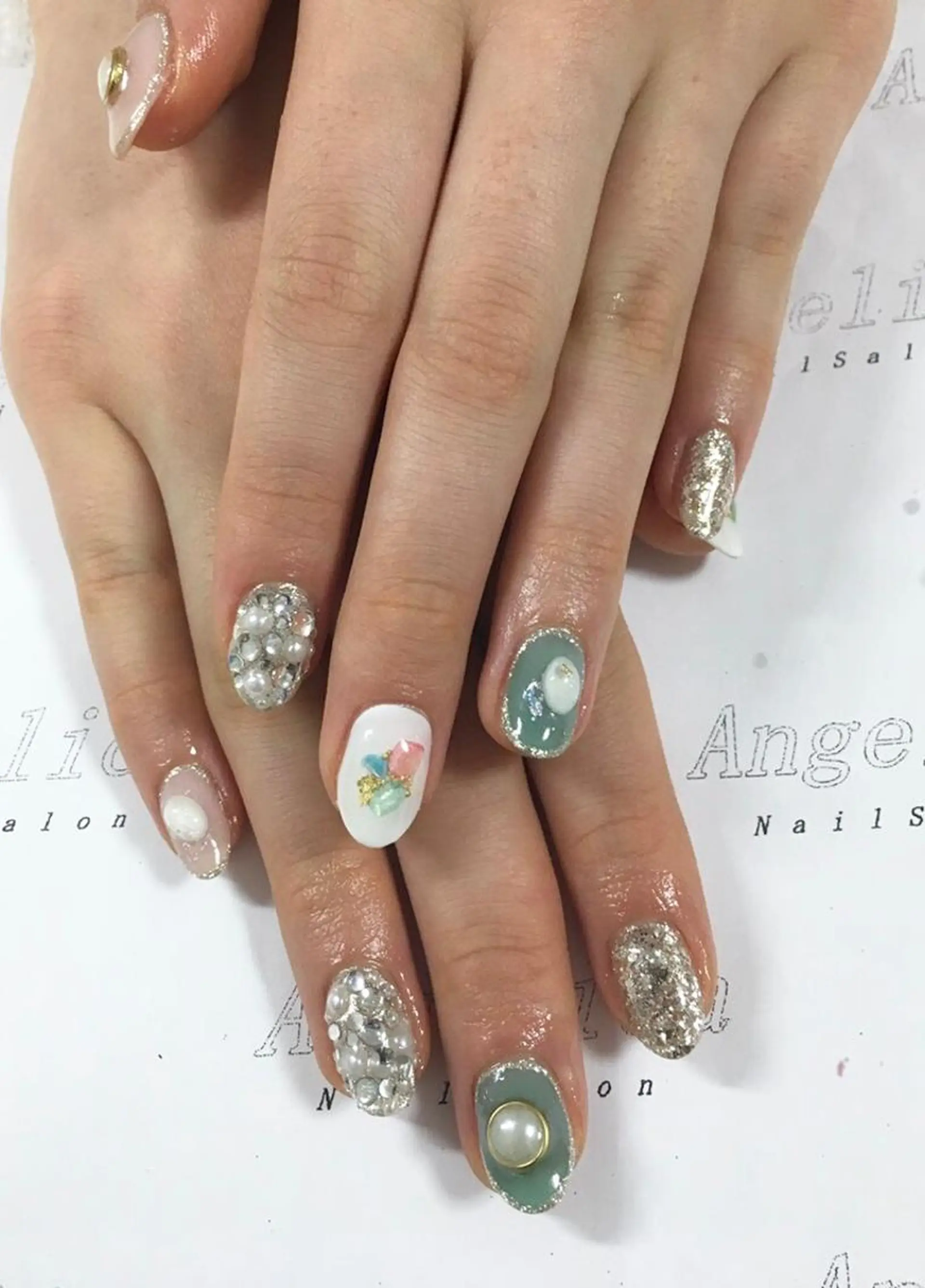 ネイル ハンドネイル Angelica ネイリストのネイルデザイン