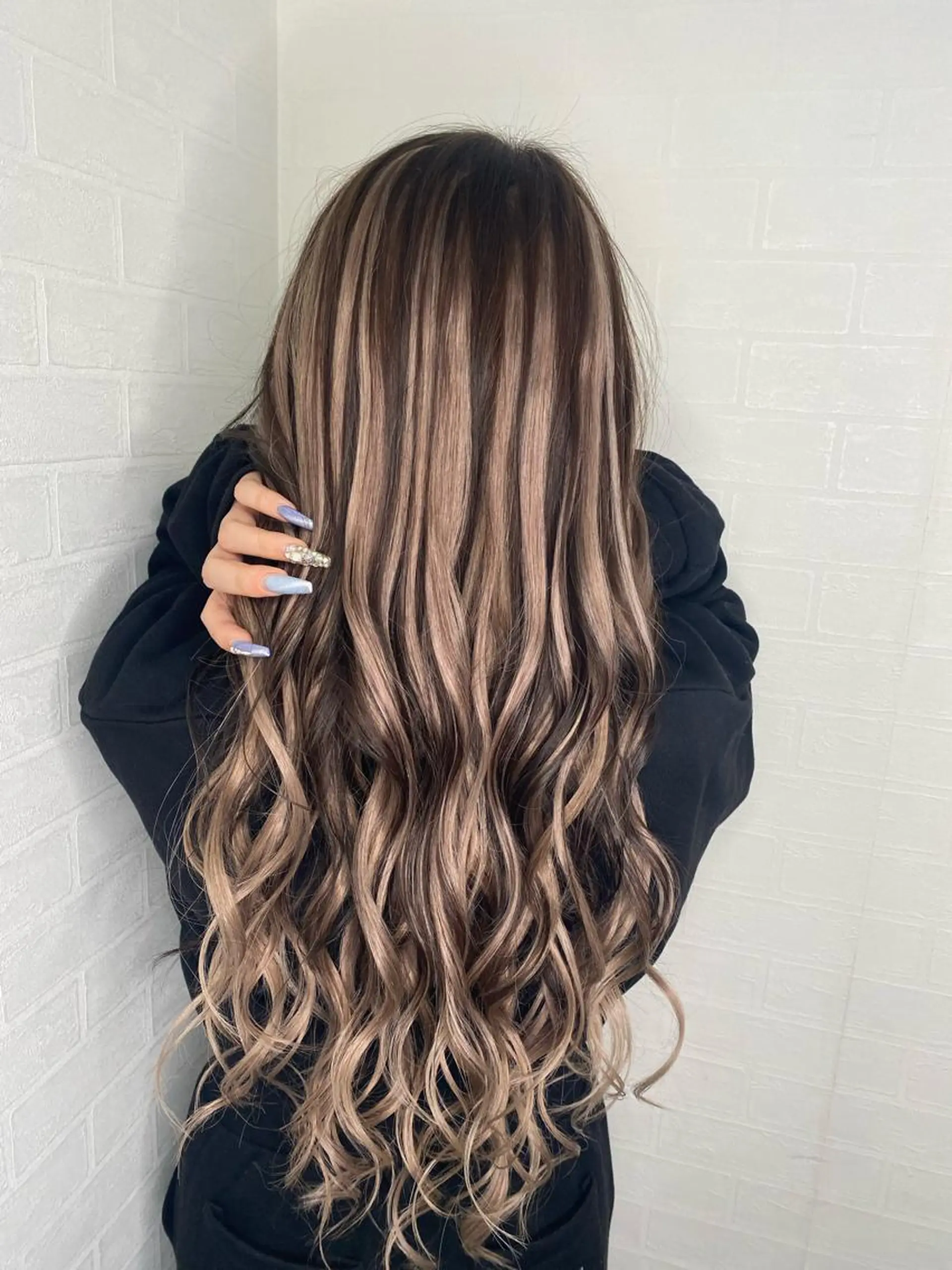 ロング カラー ブリーチカラー特化 U-topia小島のヘアスタイル