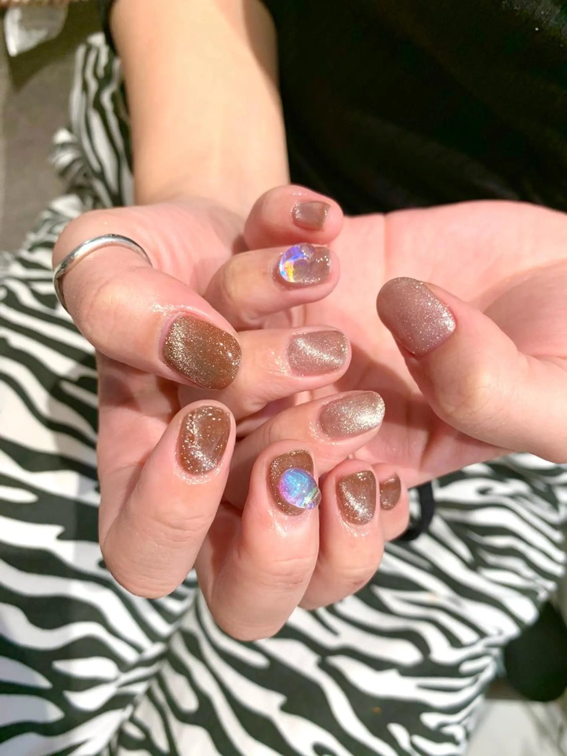 ネイル キラキラネイル マグネットネイル ハンドネイル ハンドケア lily 立川 MIZUKIのネイルデザイン