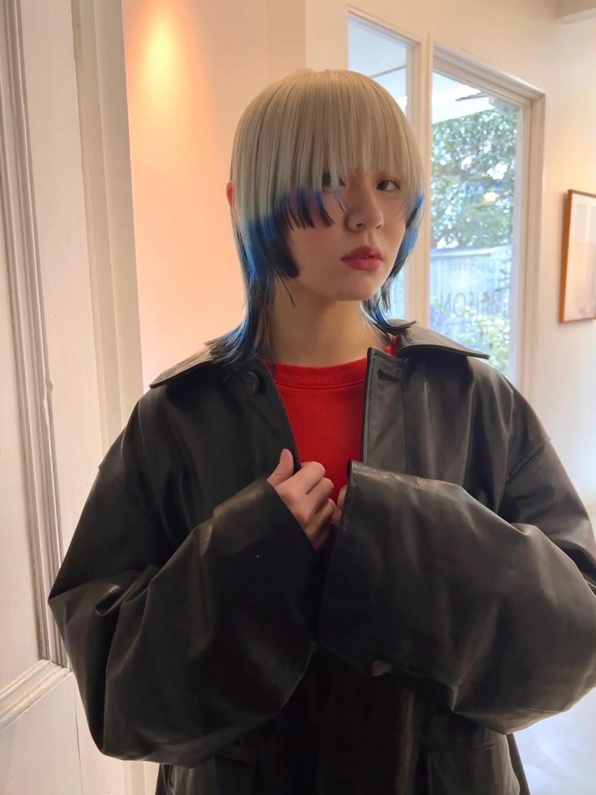 セミロング カラー ブリーチ ケアブリーチ デザインカラー ヘアカラー ブリーチカラーが人気 onnuのヘアスタイル