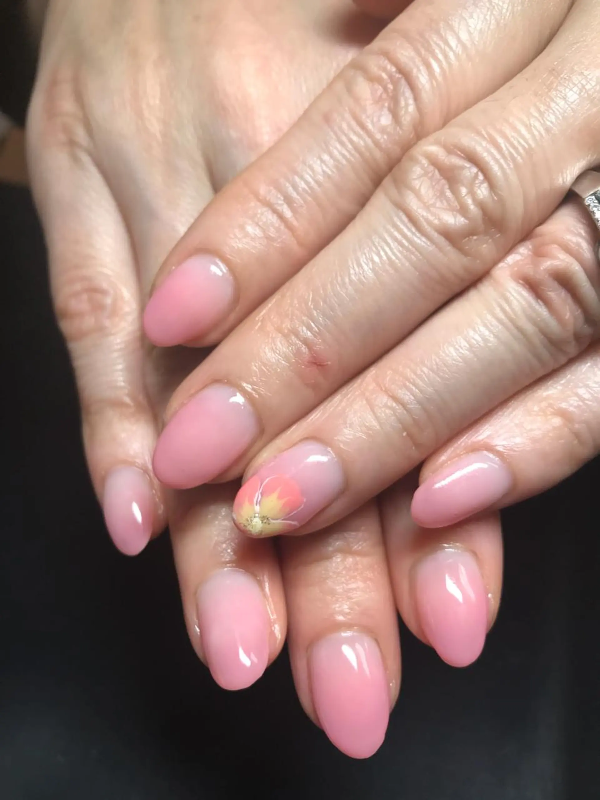 ネイル ハンドネイル 仲谷 つかさのエステ・リラクイメージ