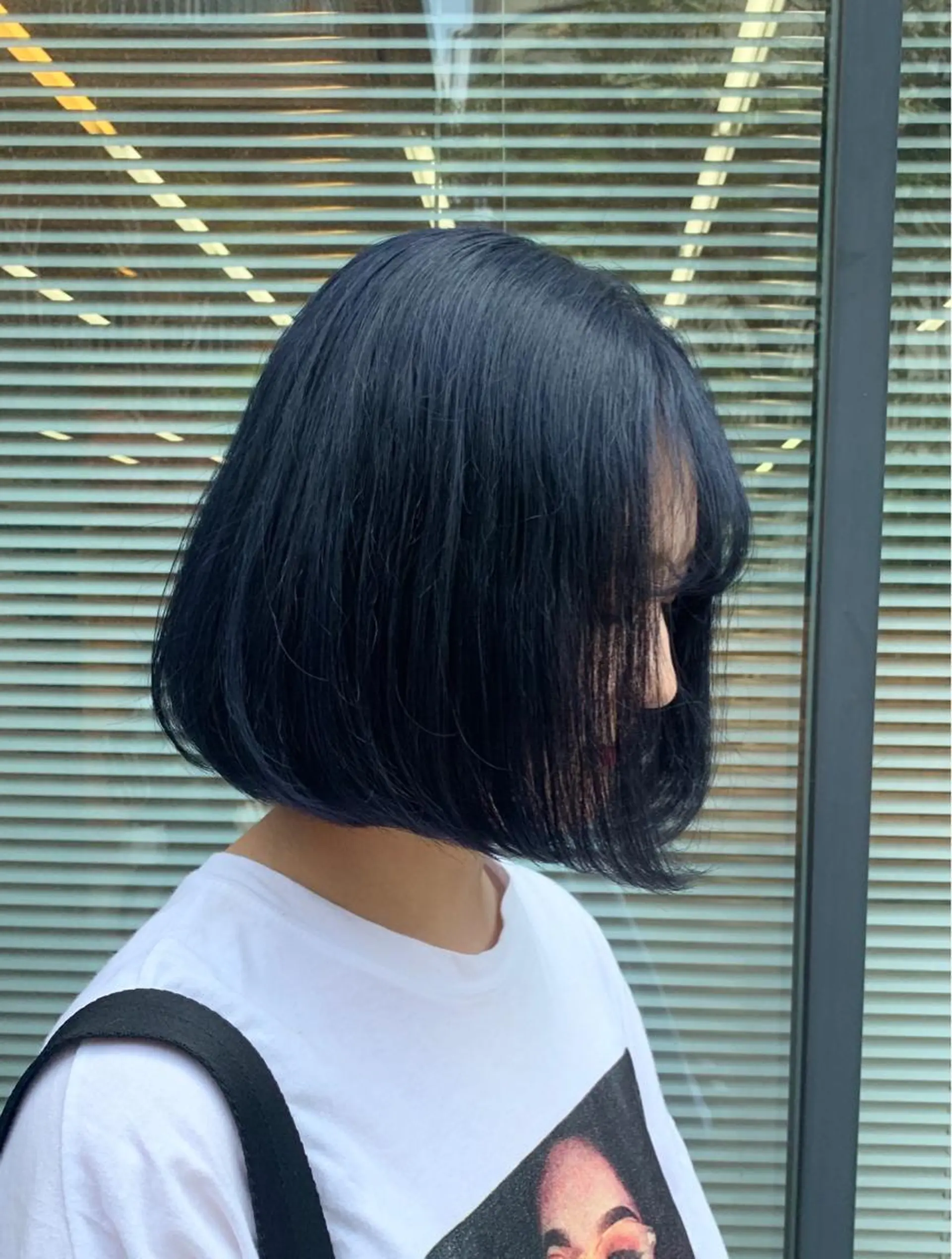 ミディアム カラー ブルーカラー ネイビーカラー 色落ちまでキレイに！ ！女性サロンのヘアスタイル