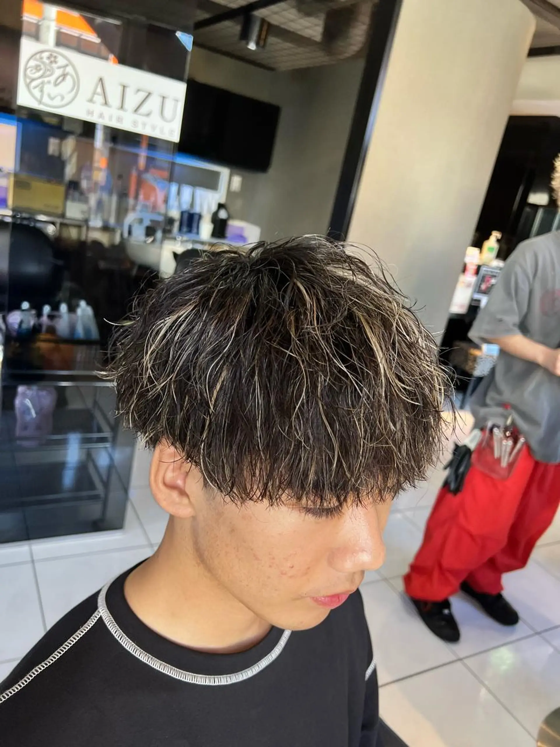 パーマ メンズ センターパート フェードカット カルマパーマ マッシュ メンズパーマ パーマ特化美容師 茂木広幸のヘアスタイル