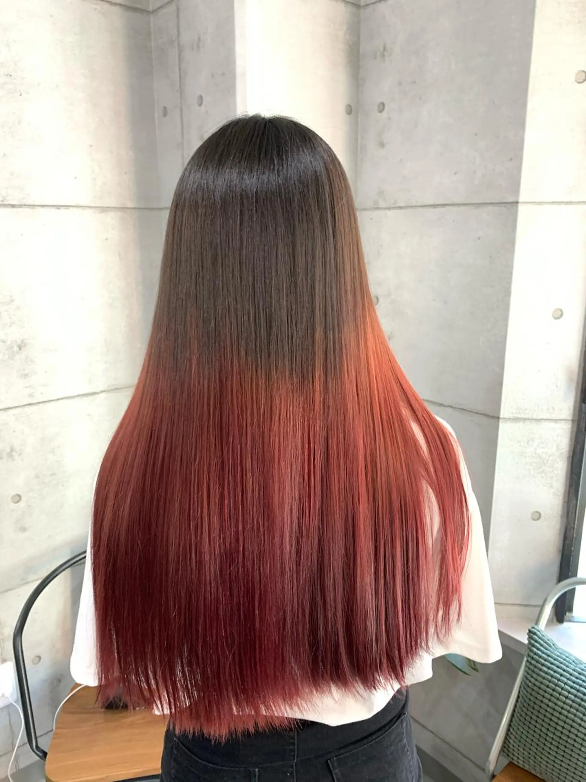 ミディアム カラー パーマ ヘアアレンジ メンズ キッズ ネイル マツエク・マツパ 切りっぱなしヘアボブ ミディアムヘアRYOのヘアスタイル