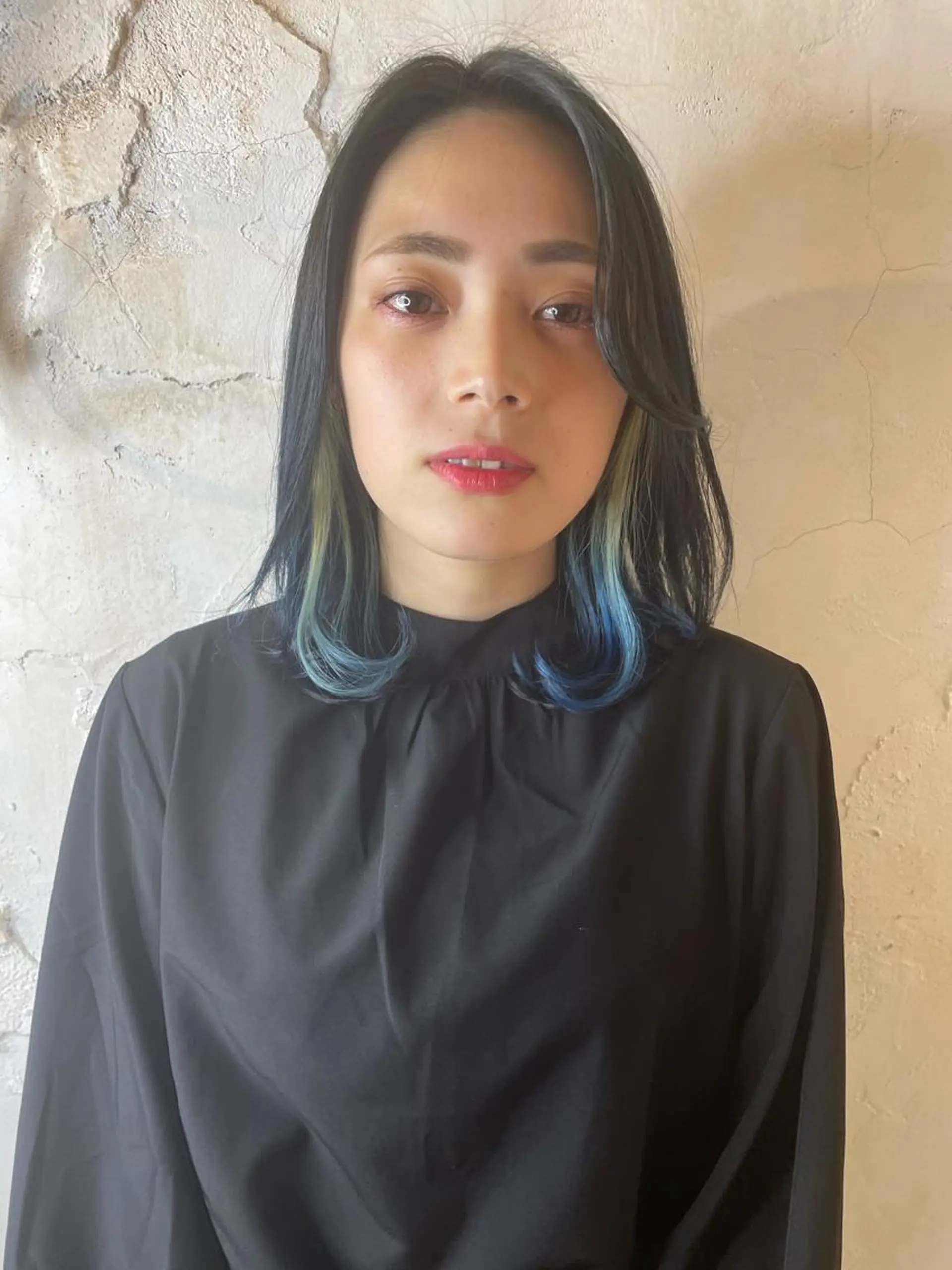 ミディアム カット ヘアカラー 縮毛矯正 トリートメント マネージャー 山城洸希のヘアスタイル