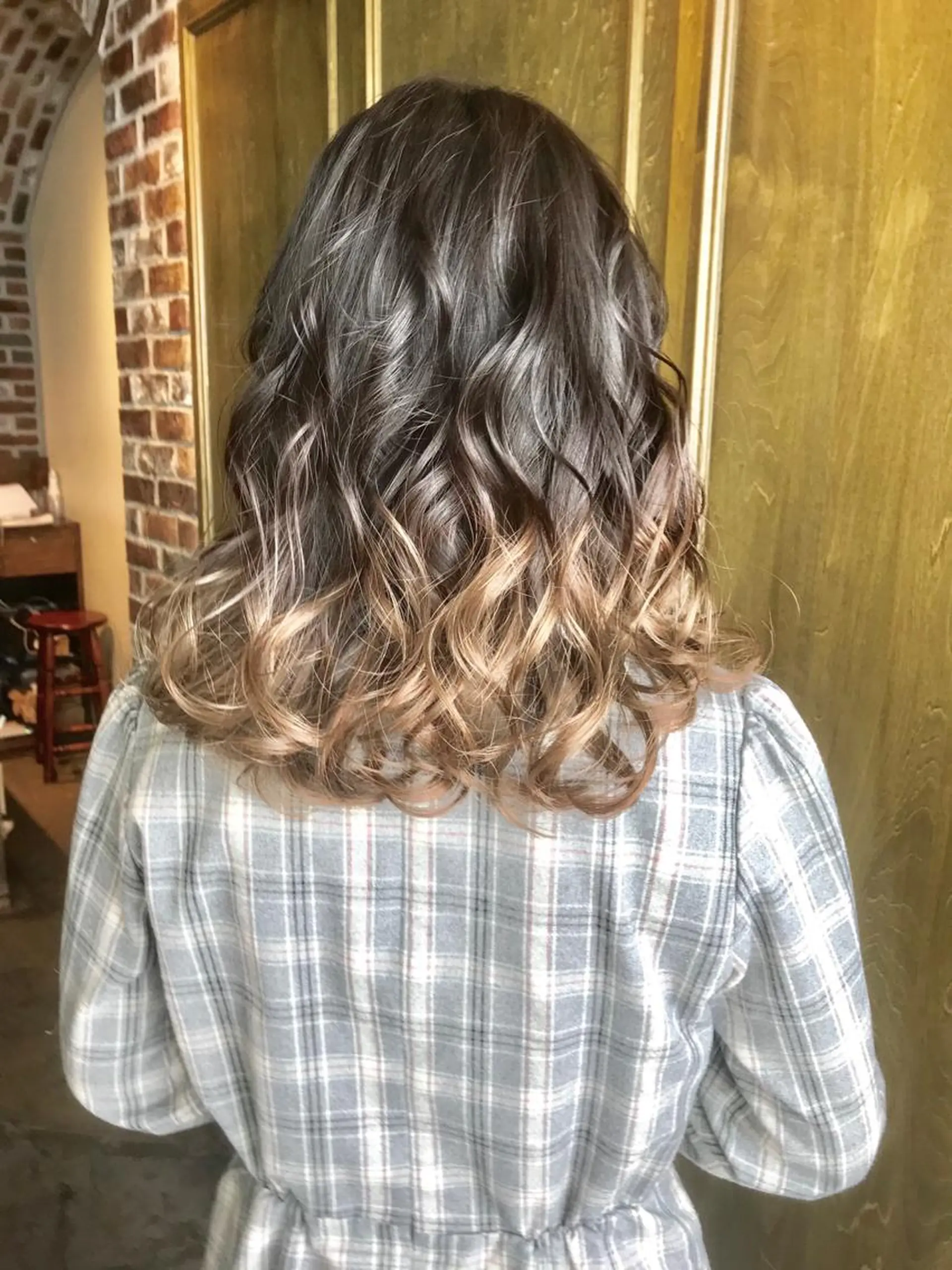 ミディアム カラー パーマ ヘアアレンジ ブリーチ グラデーションカラー 野田 修平のヘアスタイル