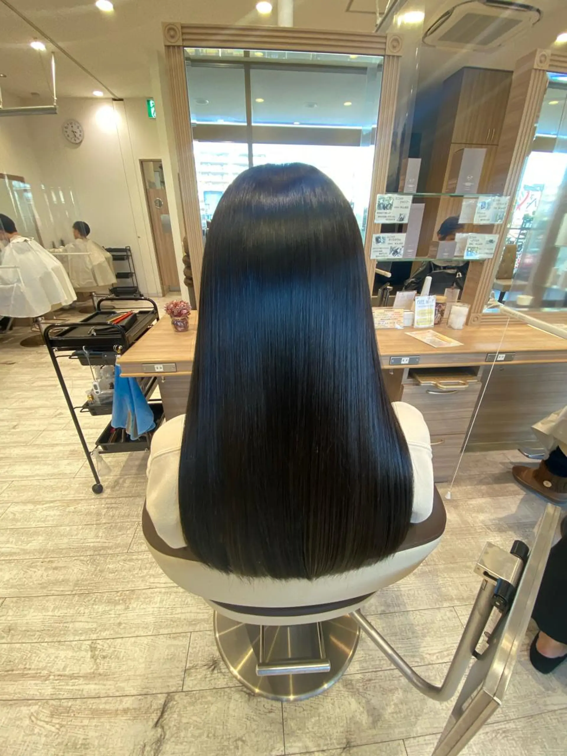 ロング カラー 黒髪 髪質改善 髪質改善 西村優作のヘアスタイル