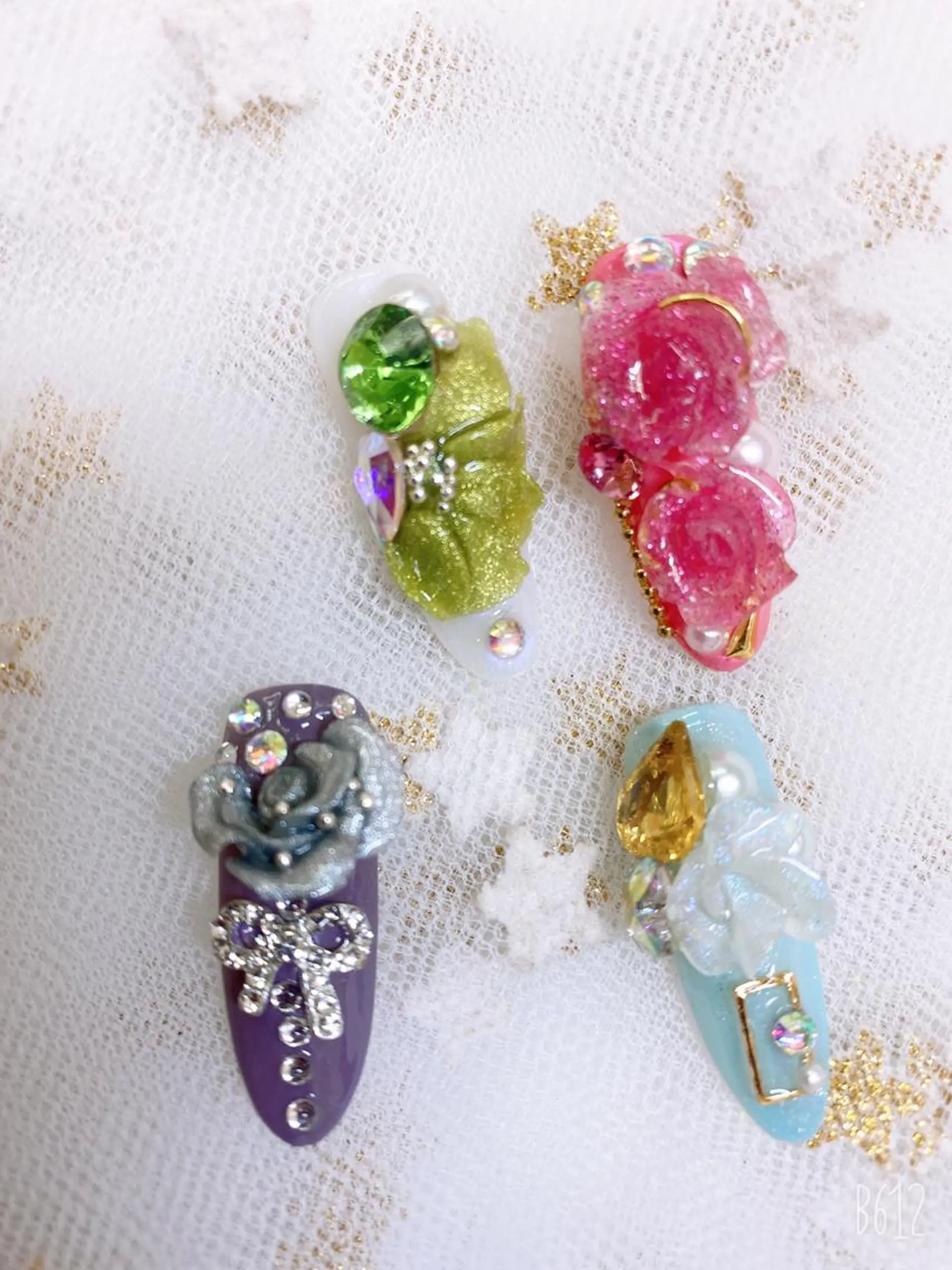 ネイル 🦋ネイルサロン ブラン🌈ゆりのネイルデザイン