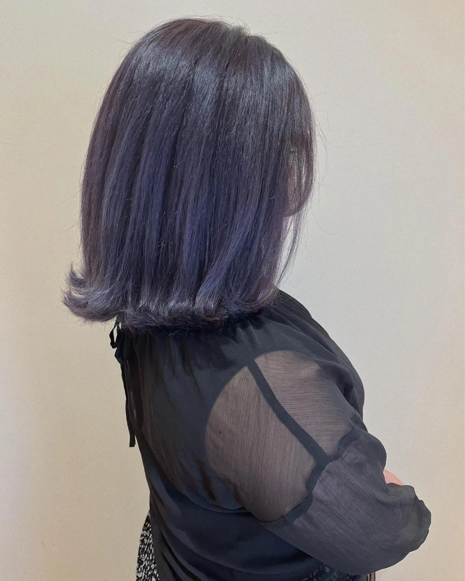 ミディアム カラー 齊藤 衣梨佳のヘアスタイル