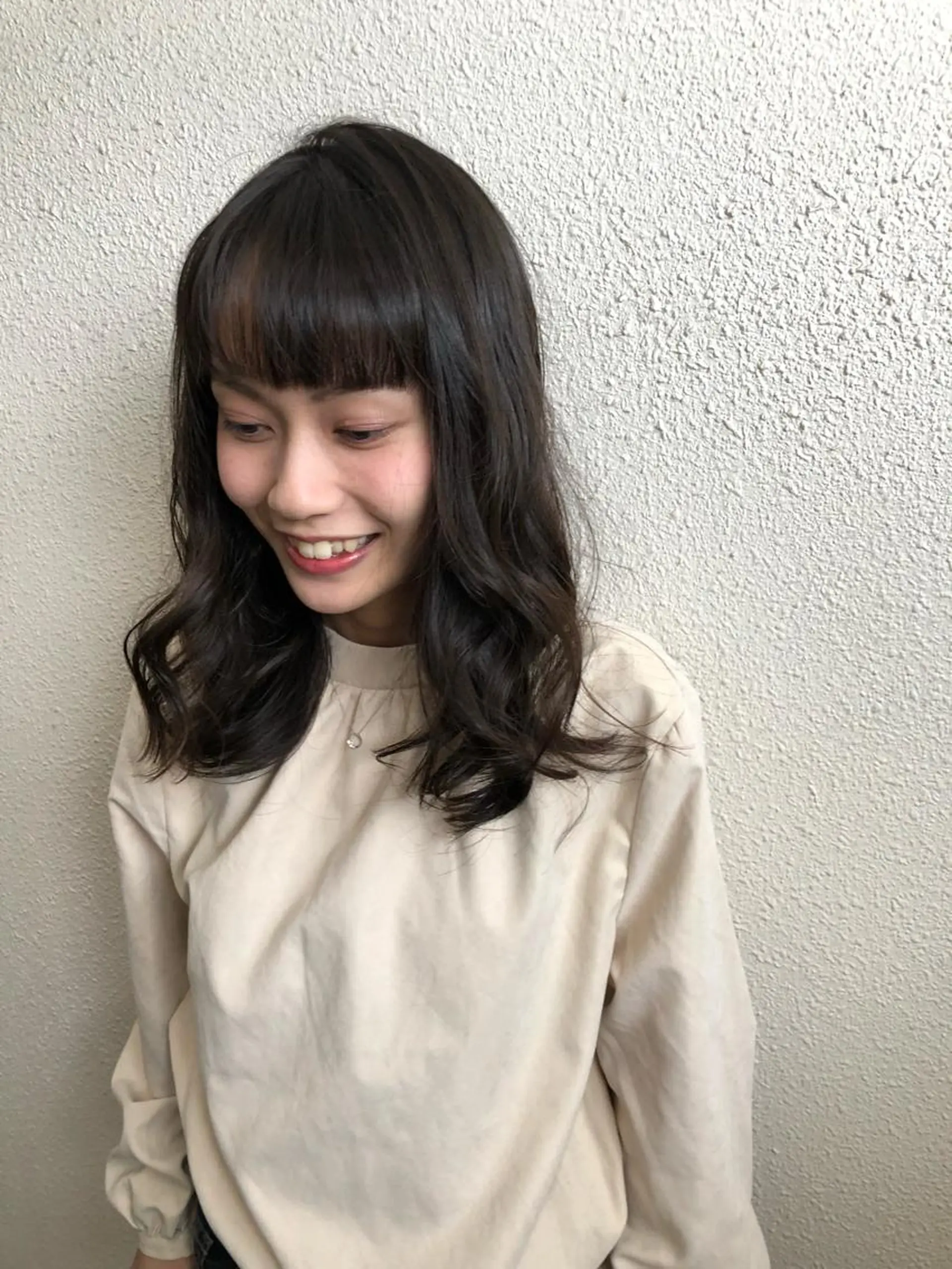 ミディアム カラー ツキノキ ミナのヘアスタイル