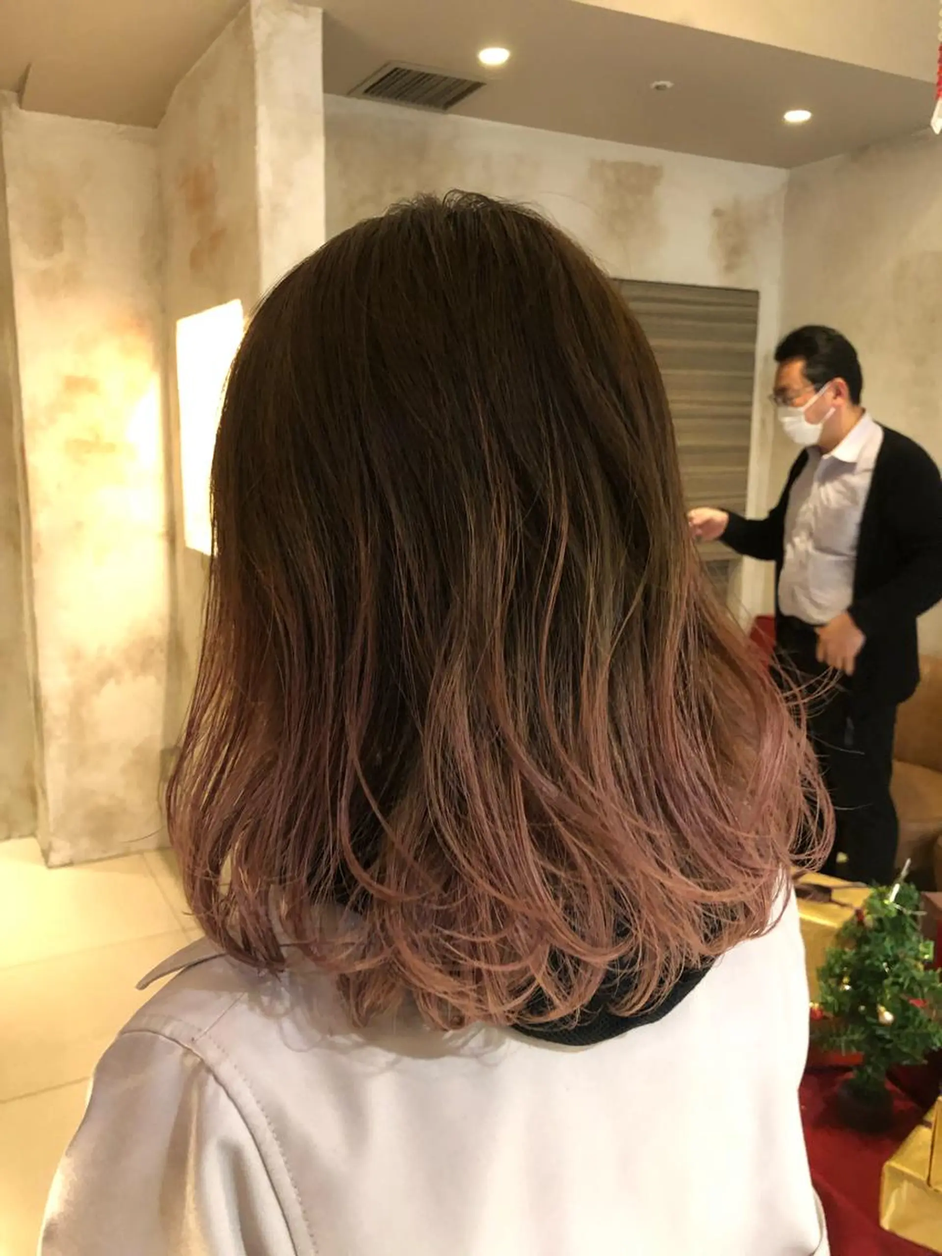 ミディアム カラー AI 高田馬場店のヘアスタイル