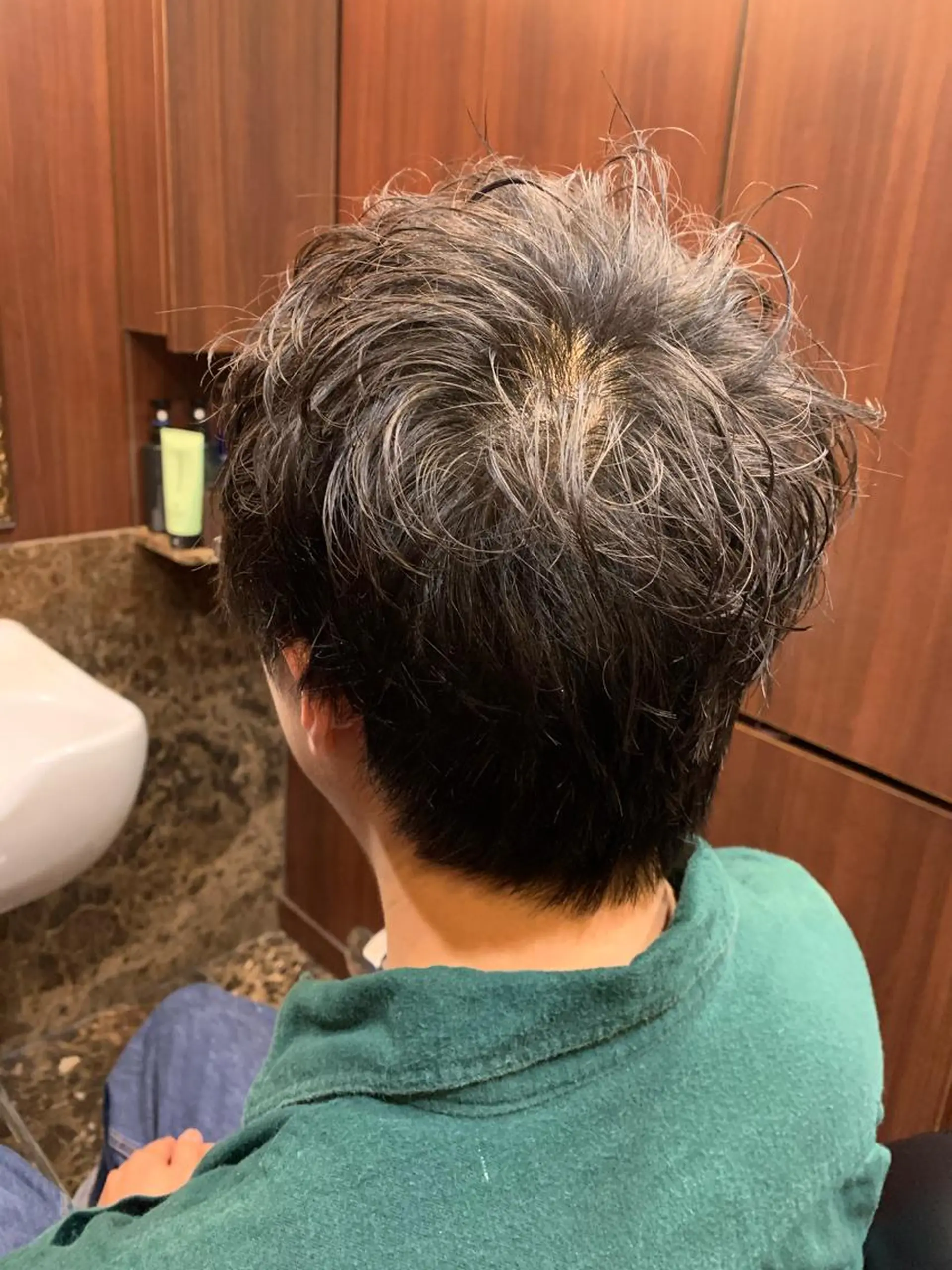 ショート パーマ メンズ 羽木 隆徒のヘアスタイル