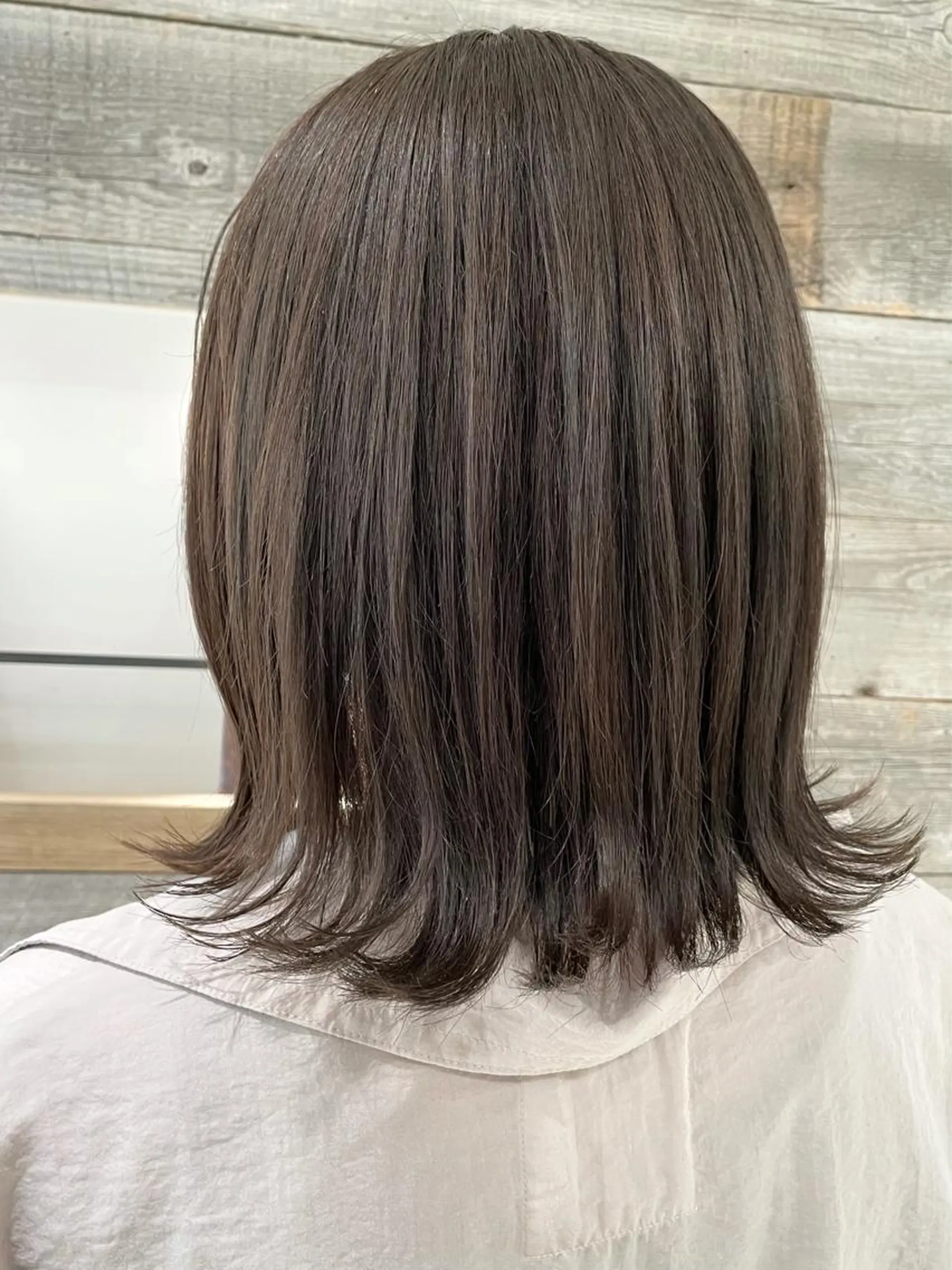 ミディアム カラー ボブ 外ハネヘア カット ヘアカラー 卒業式受付中🌻 肥田亜沙美のその他イメージ