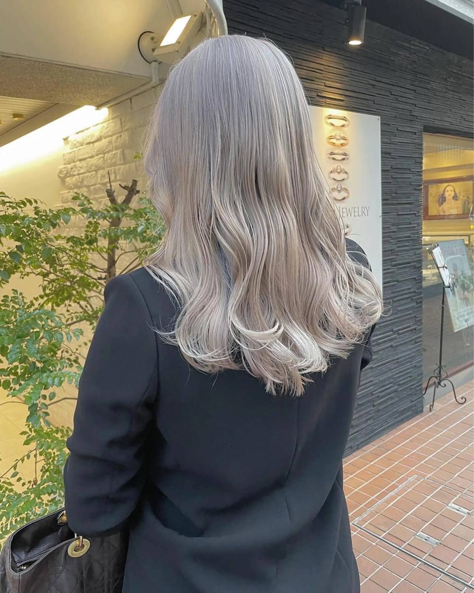 ロング ミストバング ボブ ハイライト レイヤーカット トリートメント VEGA天神 ブリーチのヘアスタイル