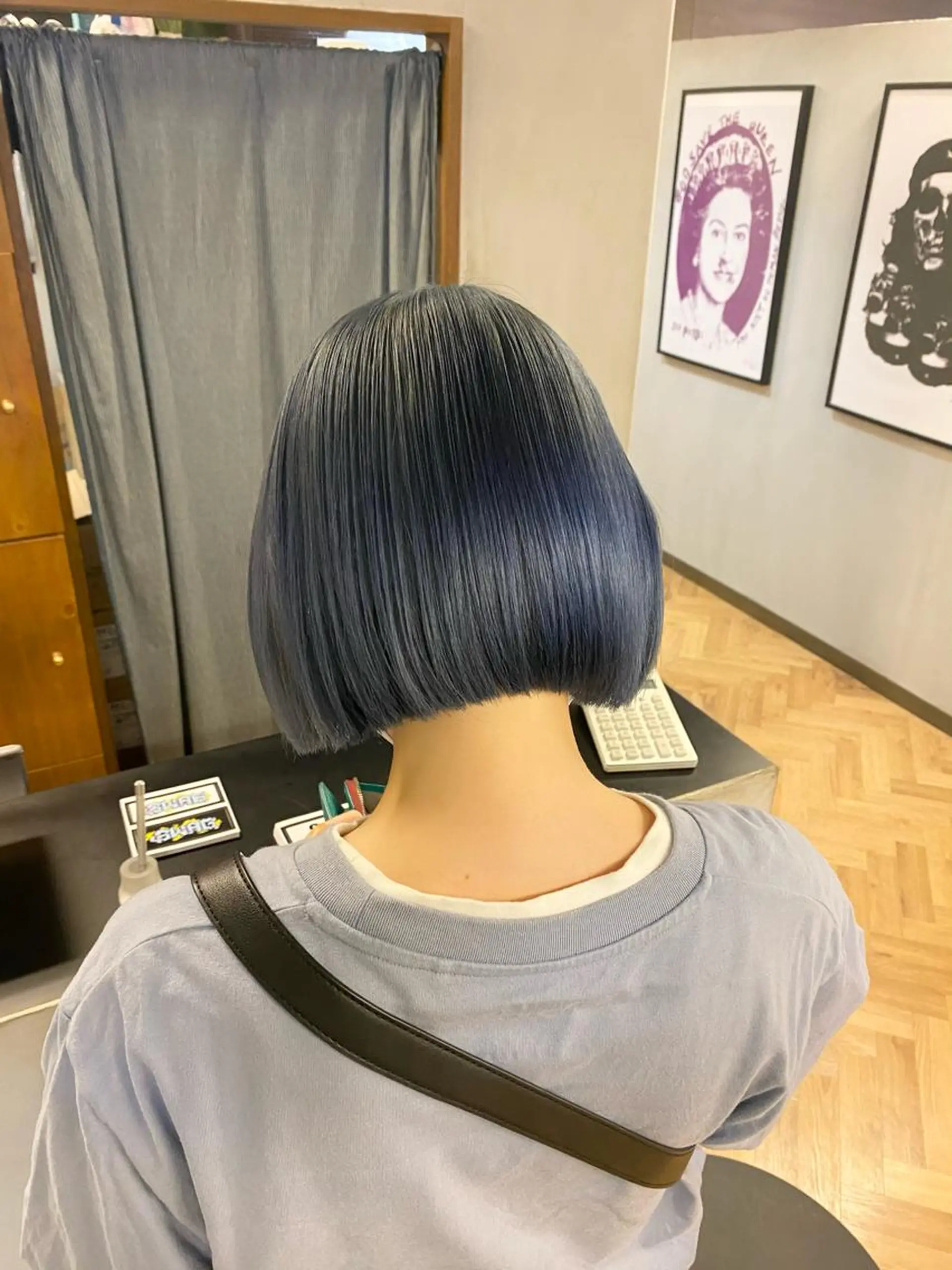 ミディアム デザインカラー/ボブ ブリーチカラー/ユリのヘアスタイル