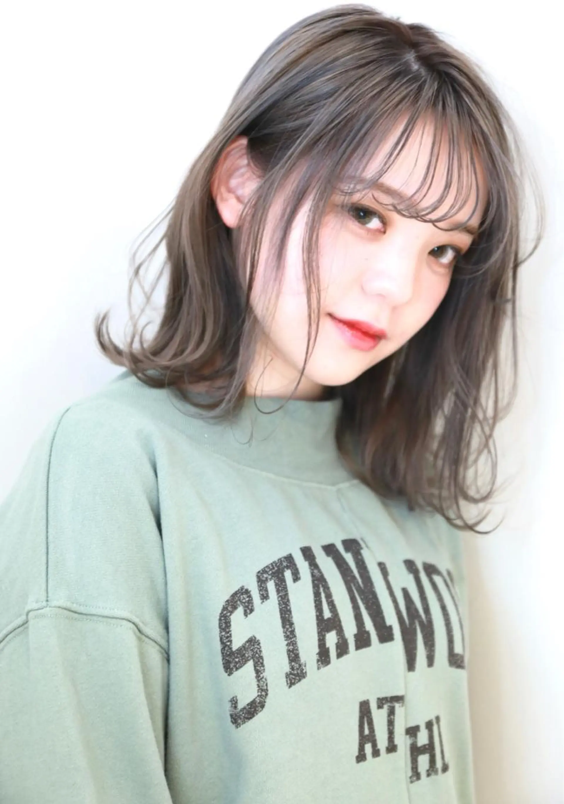 ミディアム カラー グレージュ カット ヘアカラー メンズヘア特化 崎田 成人のヘアスタイル