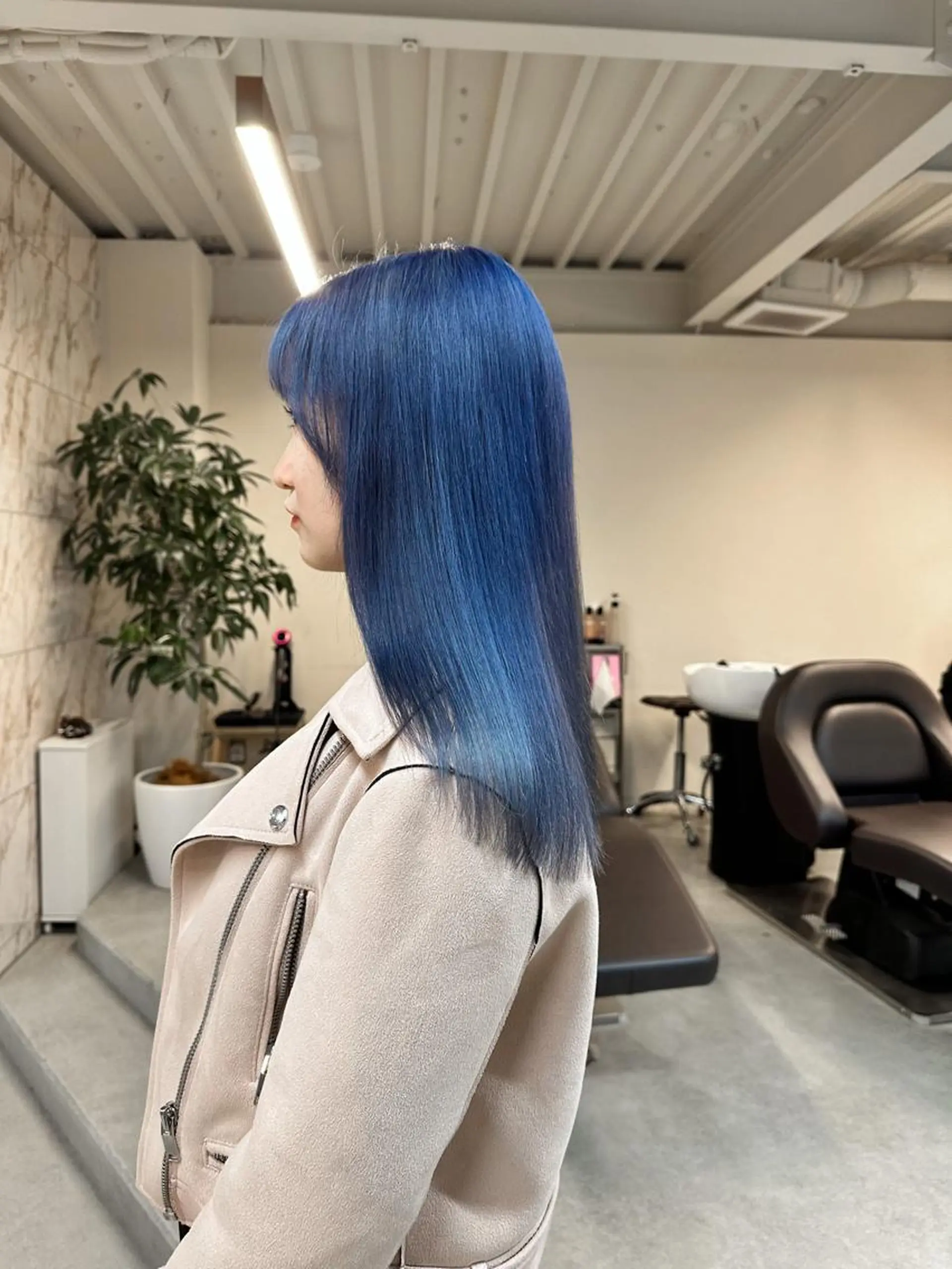 セミロング カラー ハイトーン×似合わせ 🌱中川慎之介のヘアスタイル