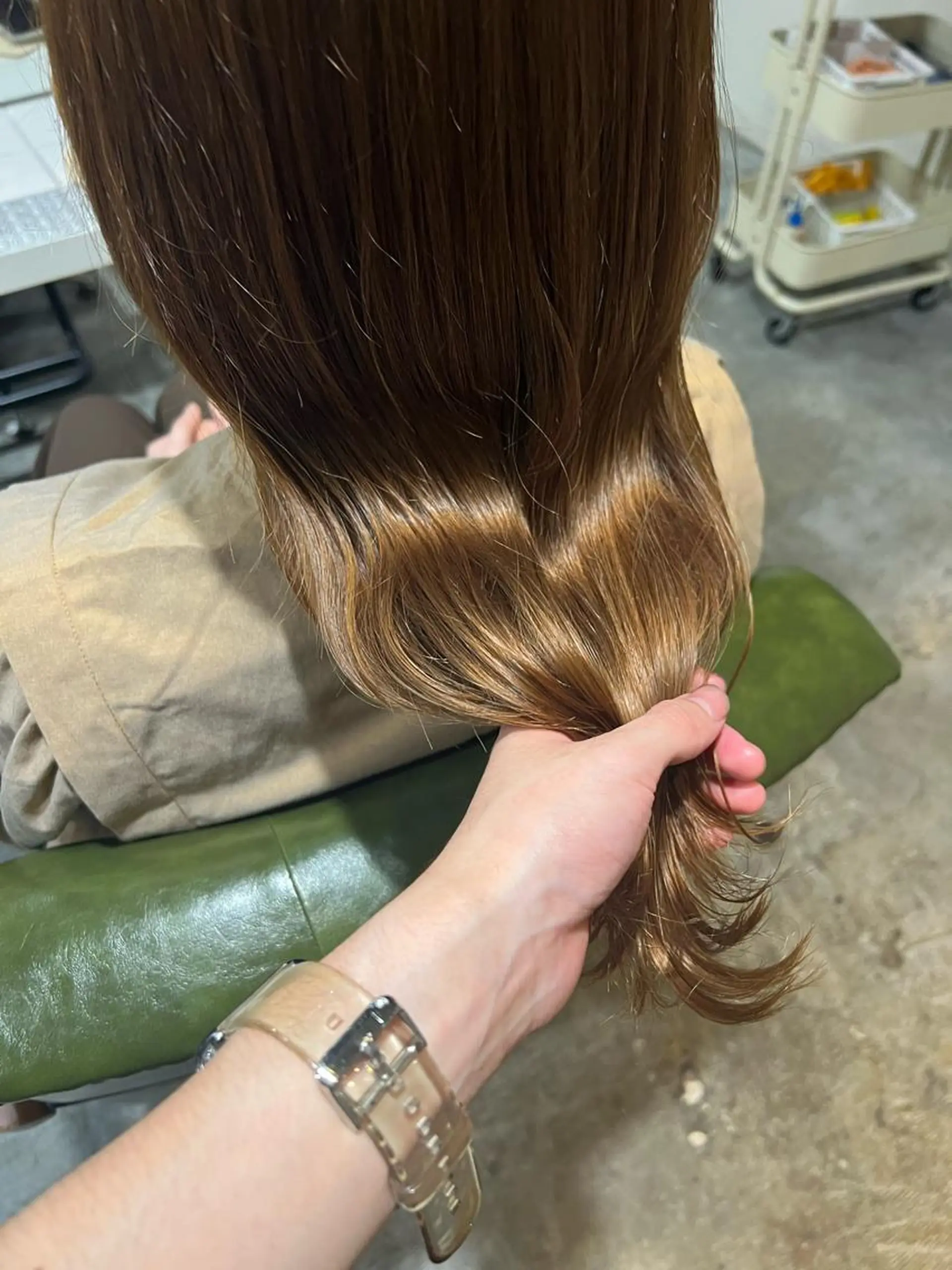セミロング カラー ヘアアレンジ ベージュカラー ブラウンカラー ブラウンベージュ ヘアカラー トリートメント ヘアセット 金子 廉のヘアスタイル