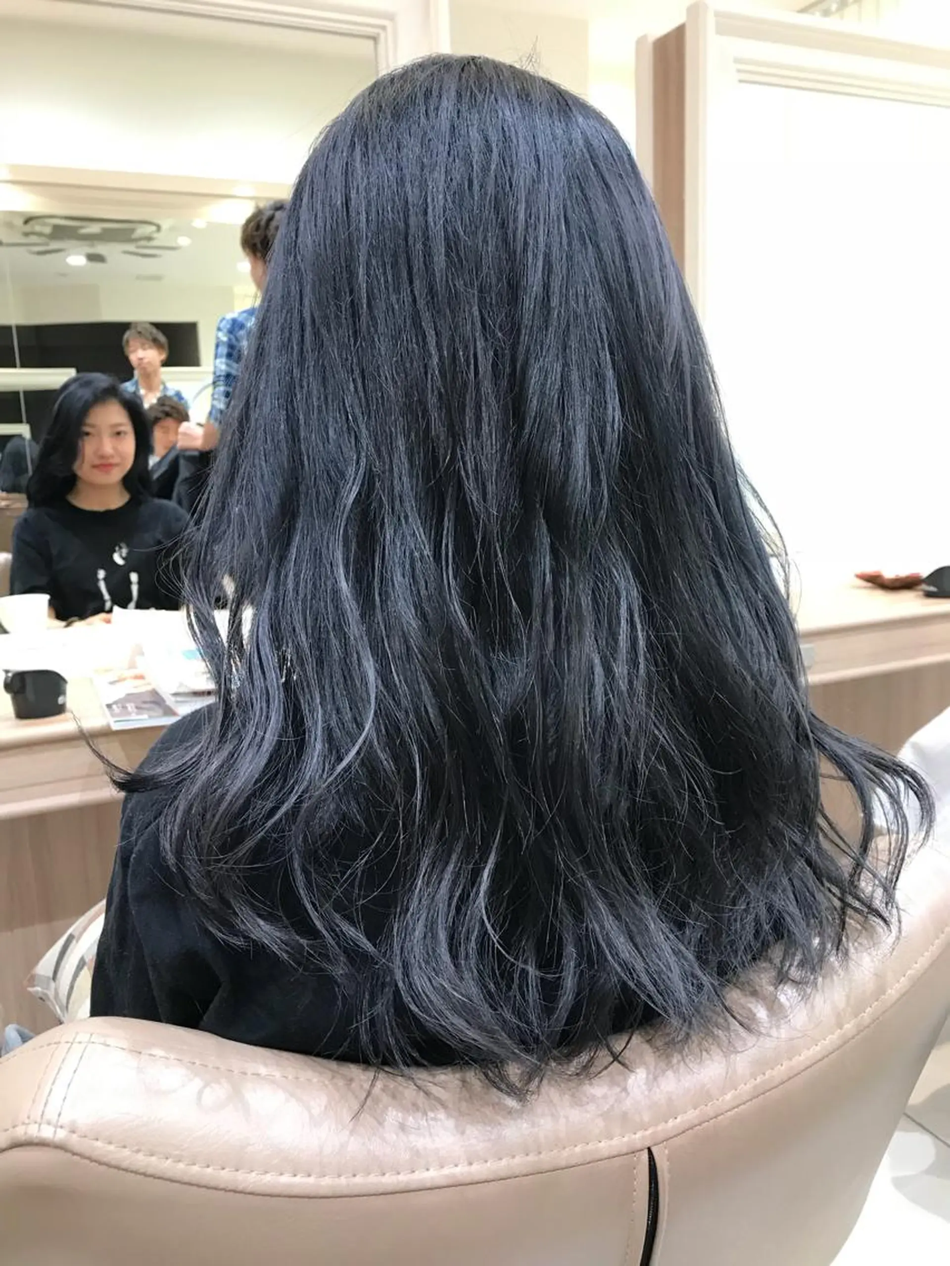 ミディアム カラー ブルーカラー ブルーグレー 当日予約🆗✂︎ ウエモト　タクのヘアスタイル