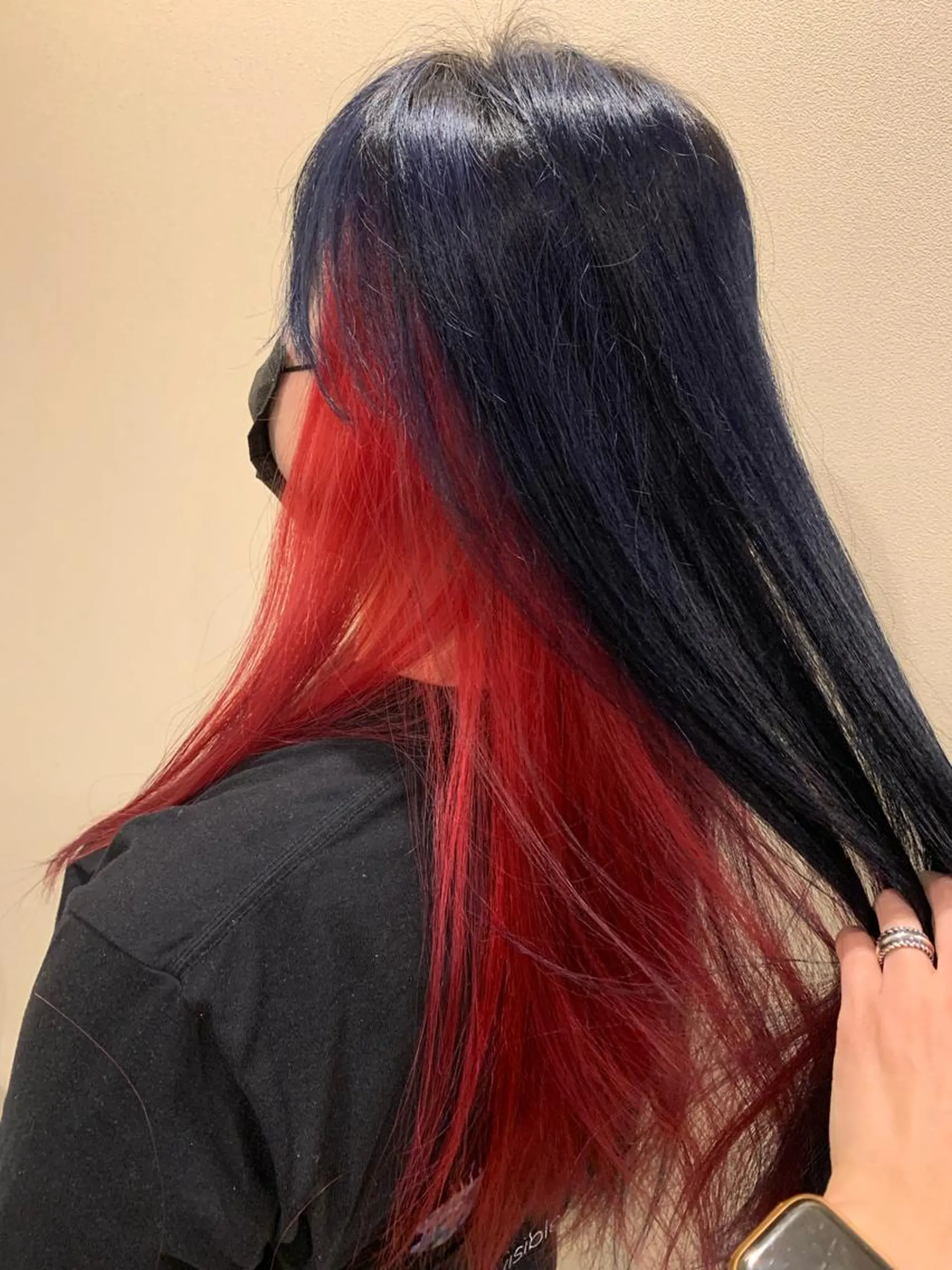 ロング カラー ヘアカラー トリートメント ERIKO Tのヘアスタイル