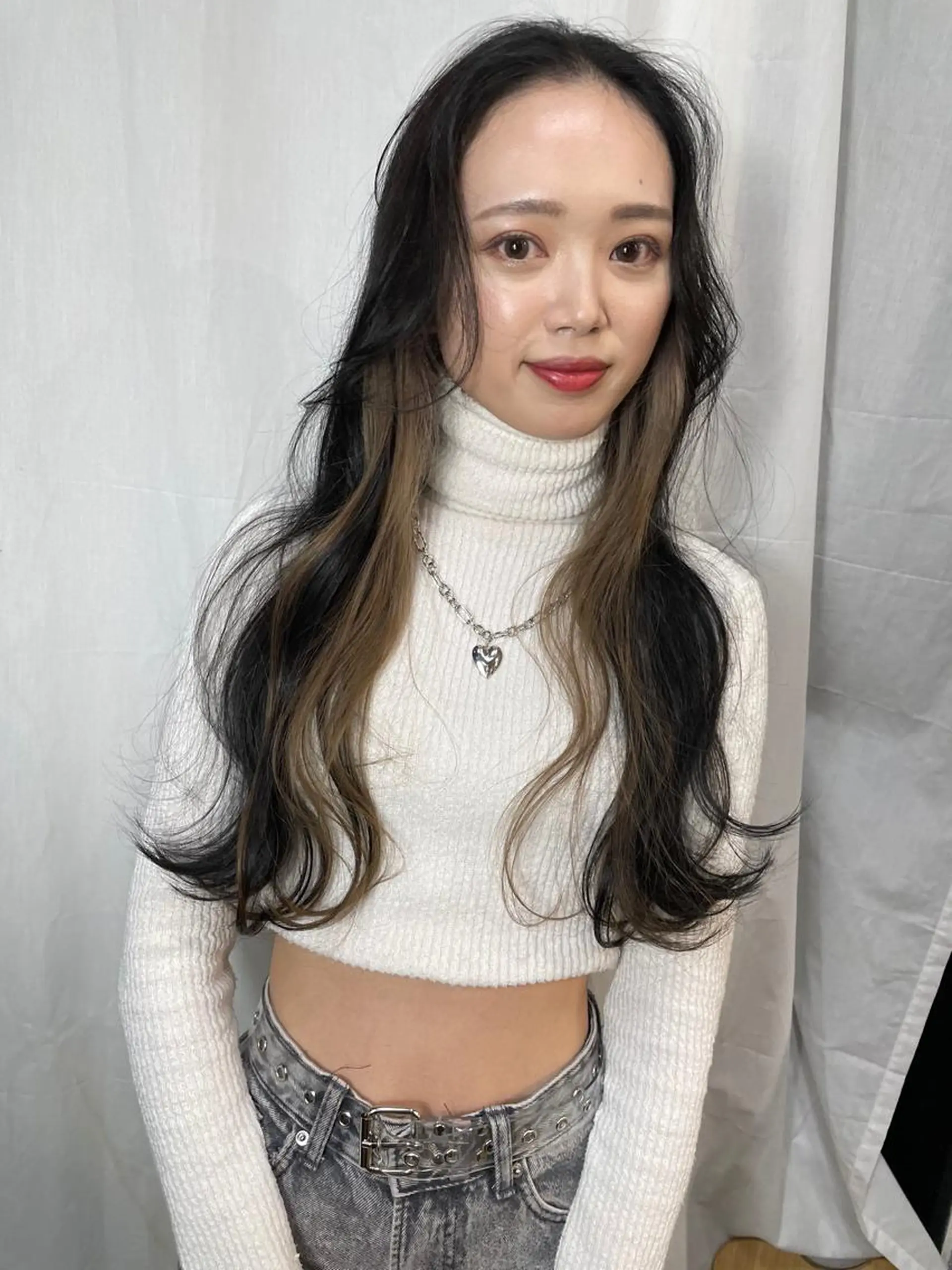 ロング カラー ヘアアレンジ 髙塚碧🇰🇷 韓国ヘア🎗️のヘアスタイル