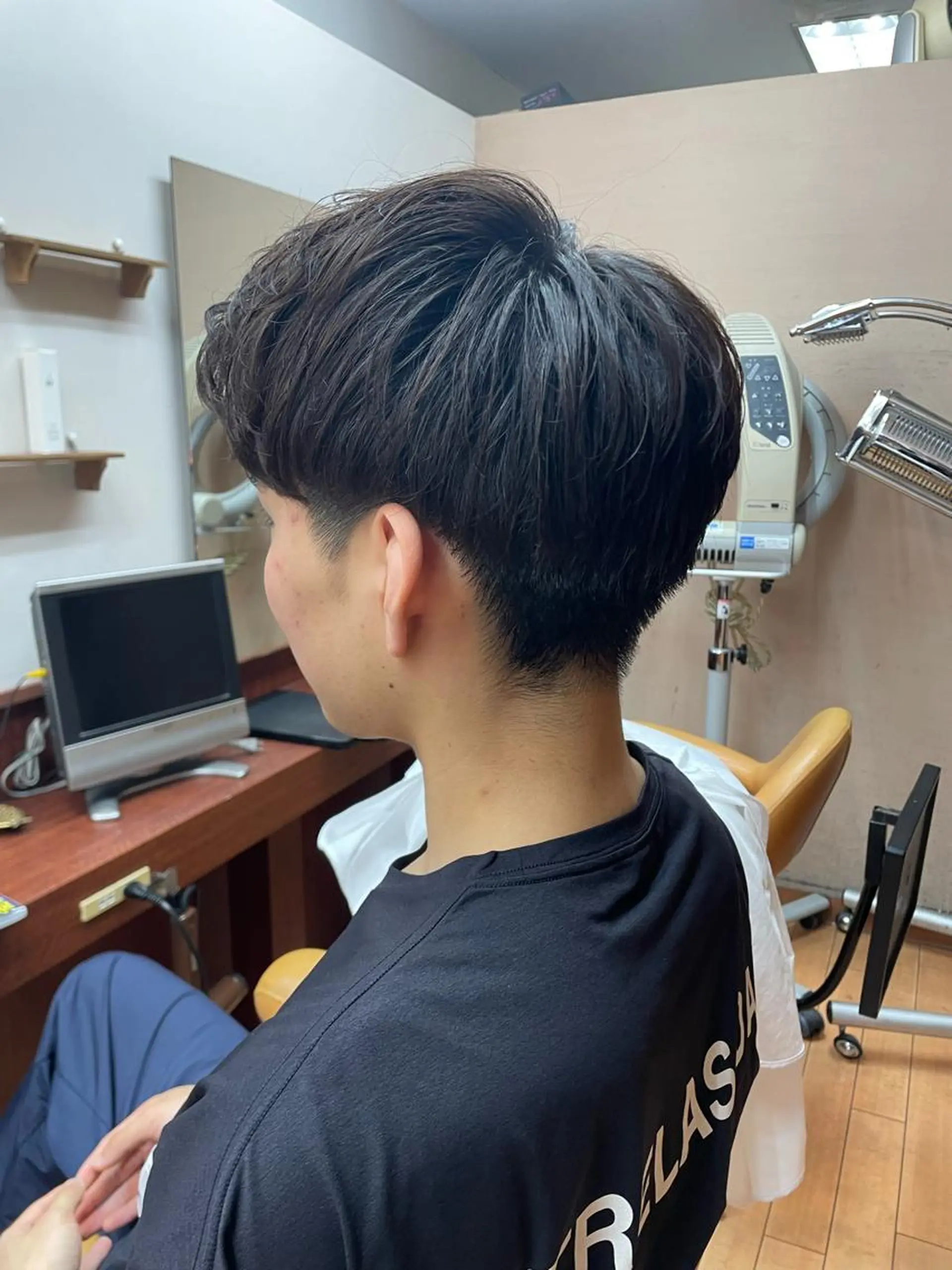 メンズ ルキ🌈ブリーチカラ ー&メンズパーマ🦄のヘアスタイル