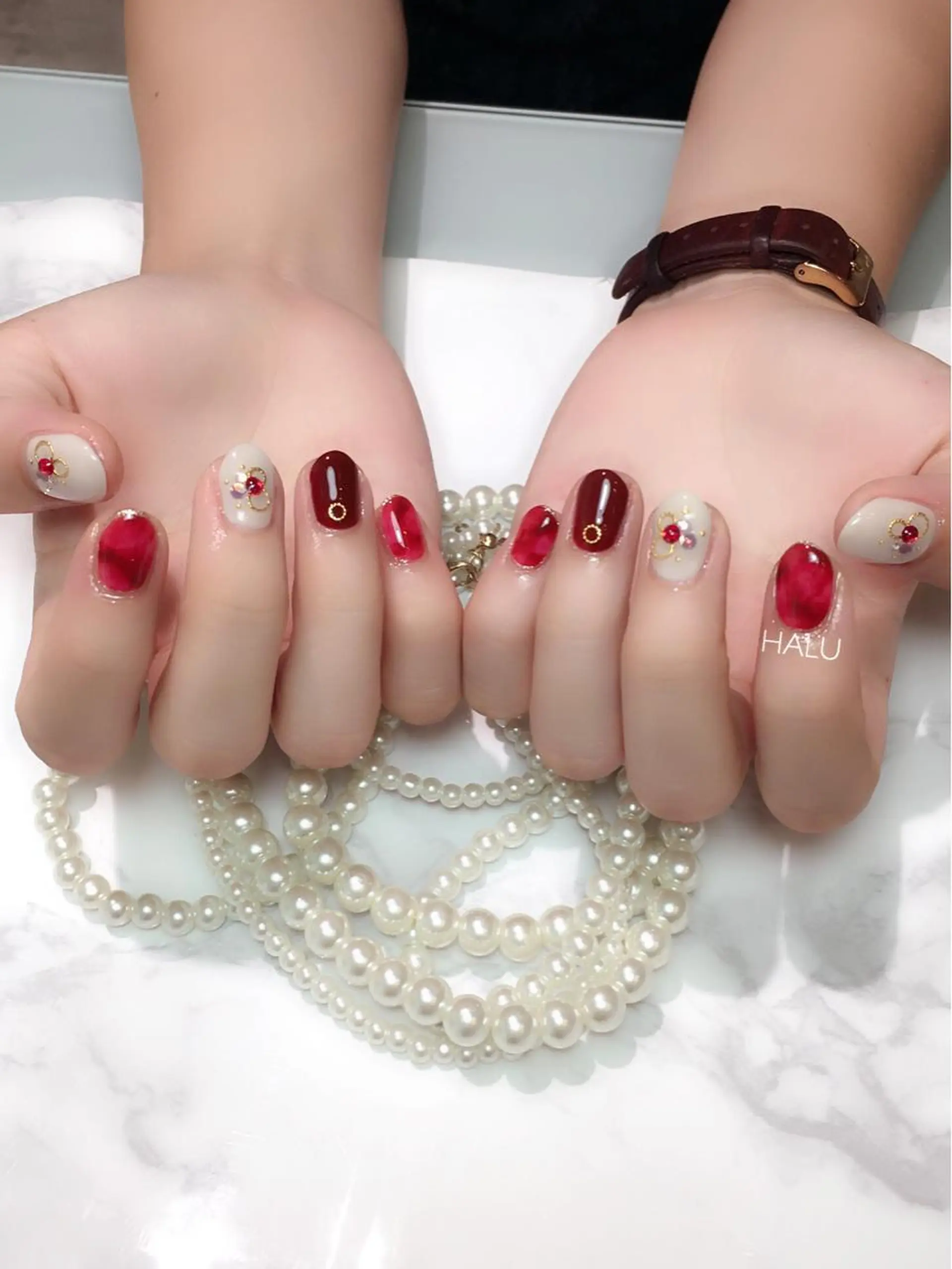 ネイル べっ甲ネイル ボルドー ゴールド 赤色 HALU ハルのネイルデザイン