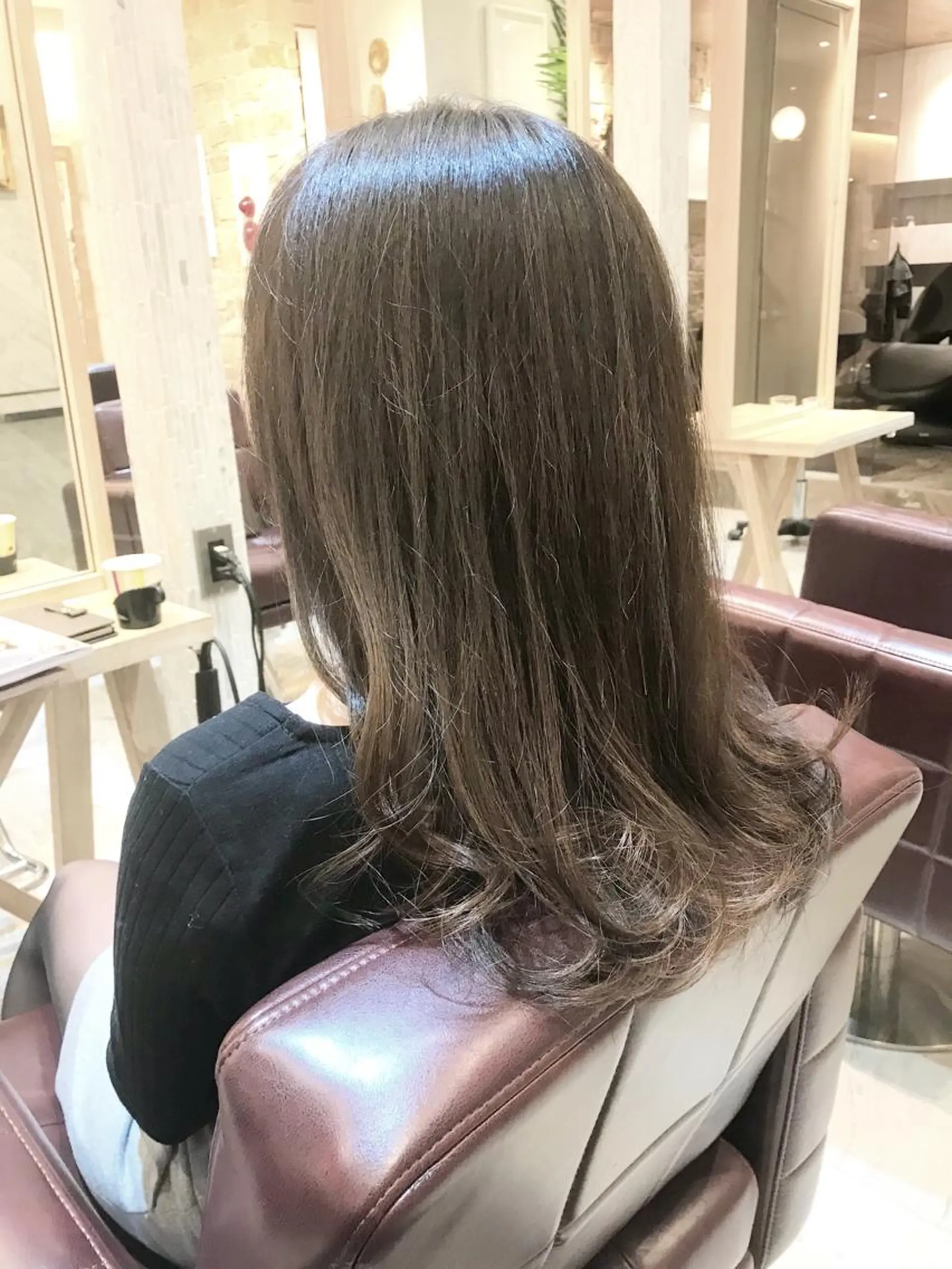 ミディアム カラー 透明感カラー グレージュ ハイライトカラー ハイライト 髪質改善・艶髪特化 木村侑平のヘアスタイル