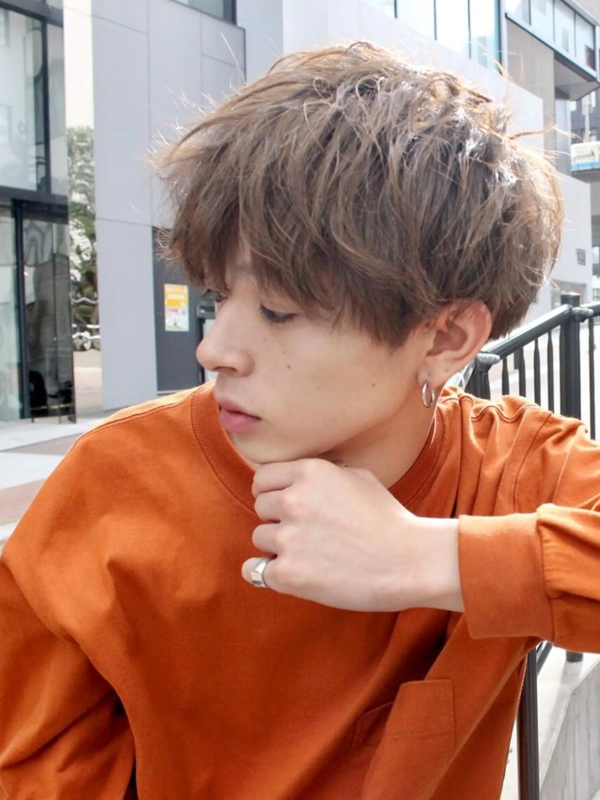 ミディアム カラー メンズ アッシュ イルミナカラー クオルシアカラー カット パーマ トリートメント ヘアケア特化型サロン newi 京橋のヘアスタイル