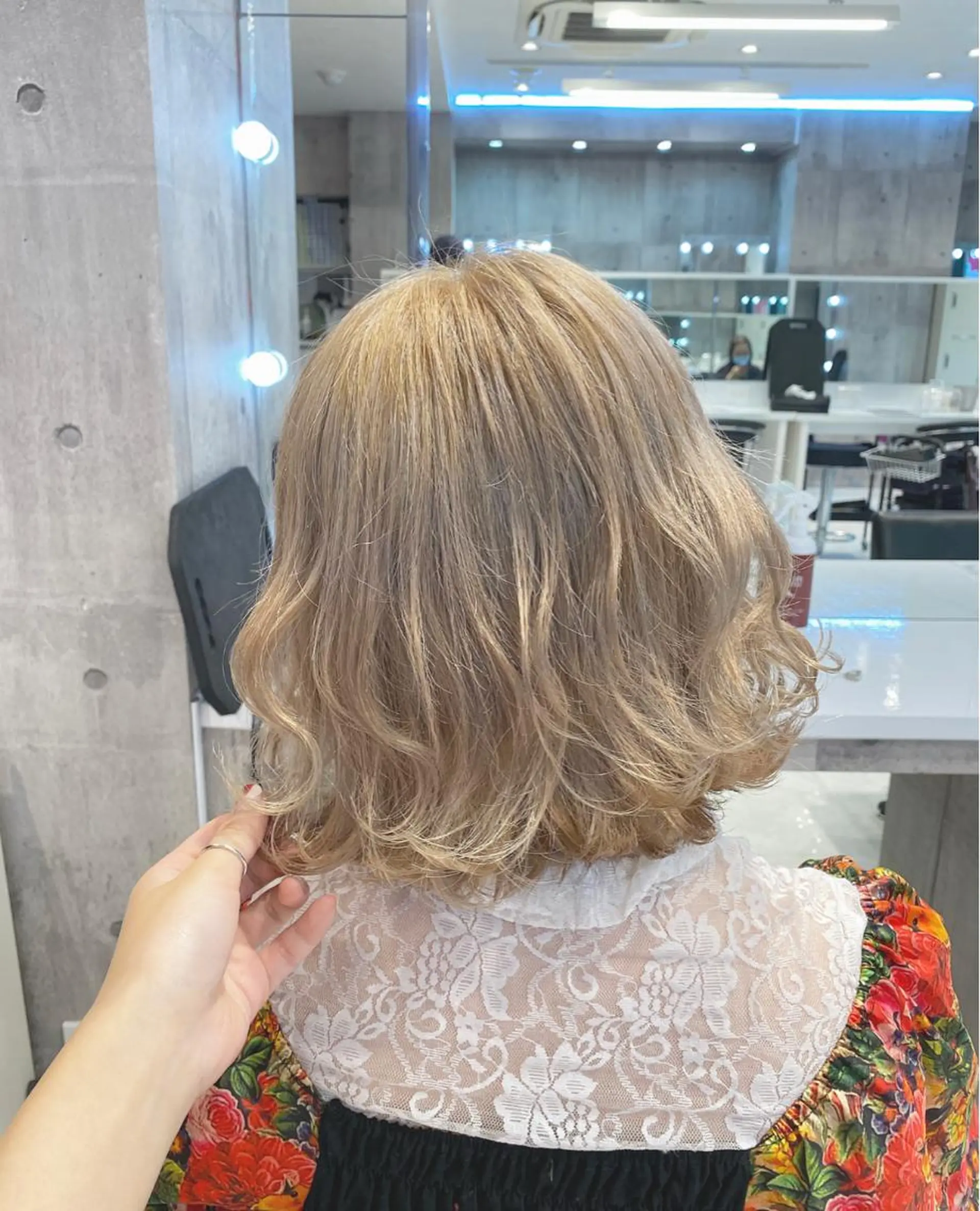 ミディアム 🤍ムラ修正ブリーチ 🤍原宿/YUUのヘアスタイル