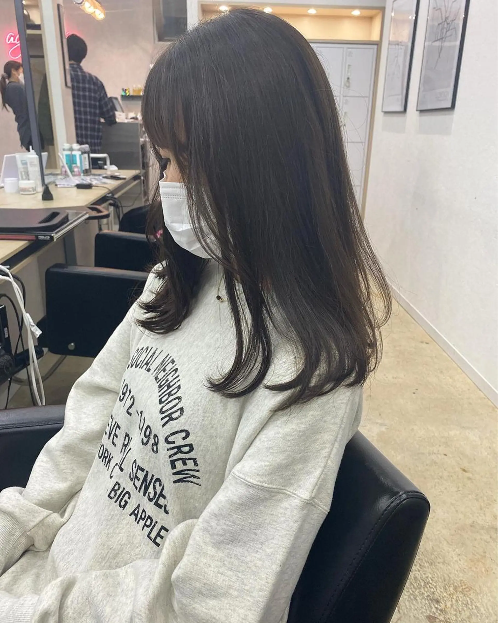 セミロング カラー オリーブ/アッシュ やわらか透明感カラーのヘアスタイル