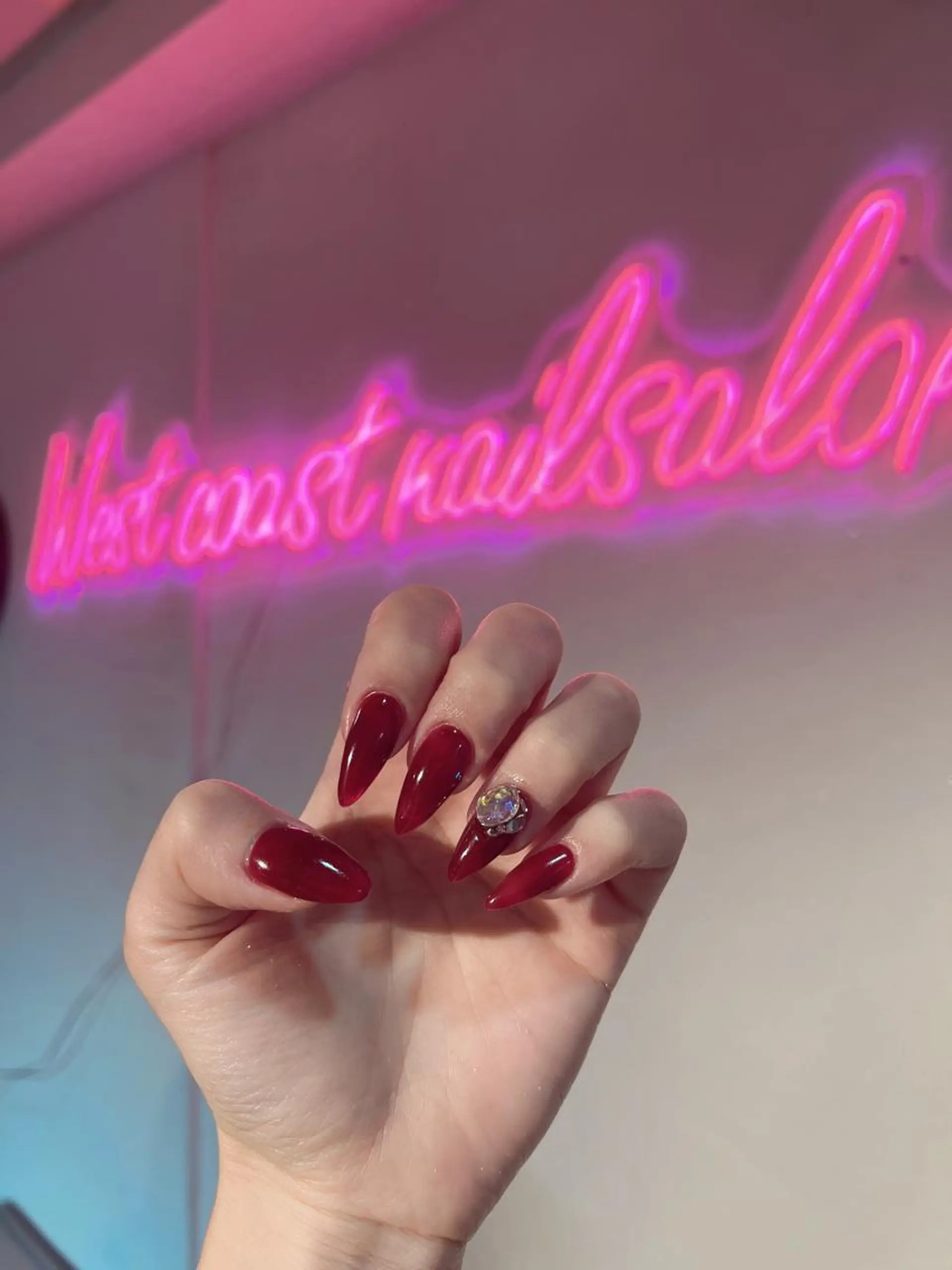 ネイル リボン、ガーリー パーツ放題専門店のネイルデザイン