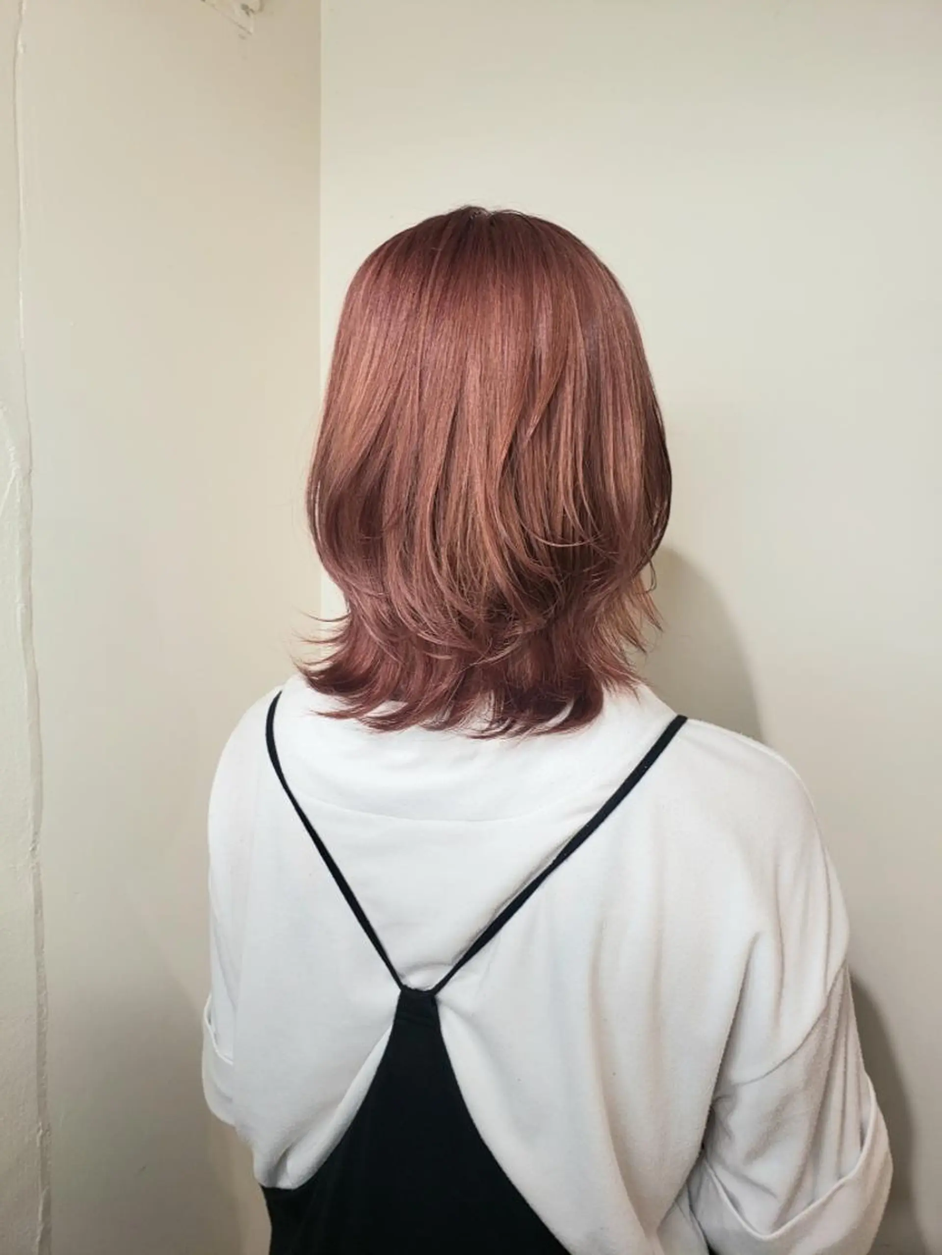 ミディアム カット ヘアカラー トリートメント 🇰🇷透明感×ハイ トーン🌟tomoのヘアスタイル