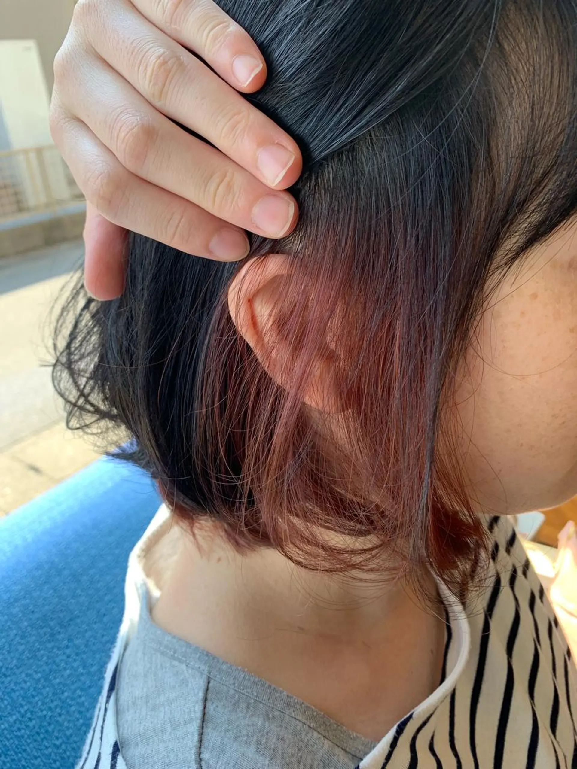 ショート カラー 黒髪 ブリーチ ピンクカラー ツキダテ ユイのヘアスタイル