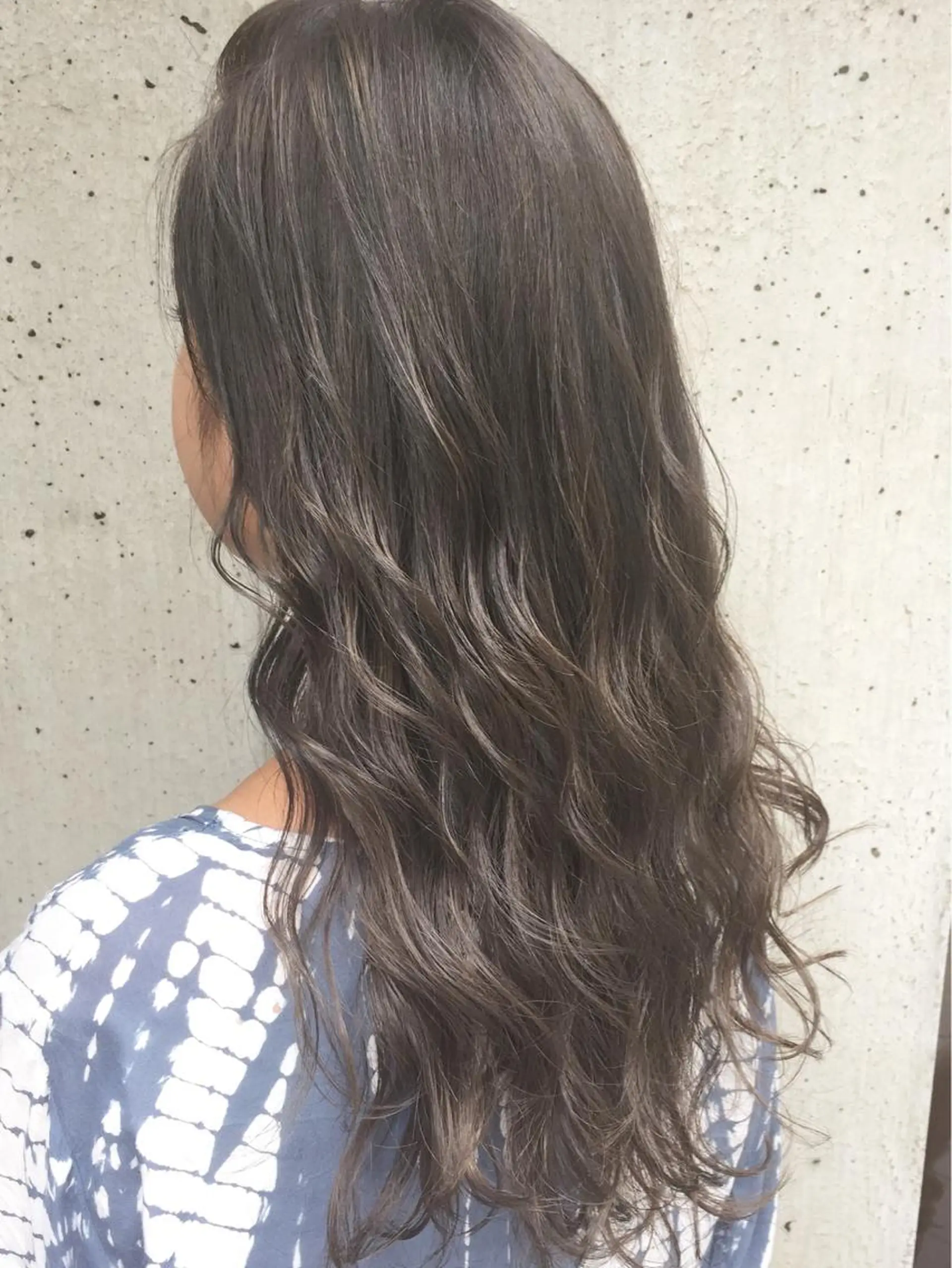 セミロング カラー パーマ ヘアアレンジ メンズ キッズ ネイル マツエク・マツパ メンズブリーチ メンズハイライト メンズインナーカラー アッシュ ブリーチ 韓国風×透明感カラー 髪質改善オタベシンヤのヘアスタイル