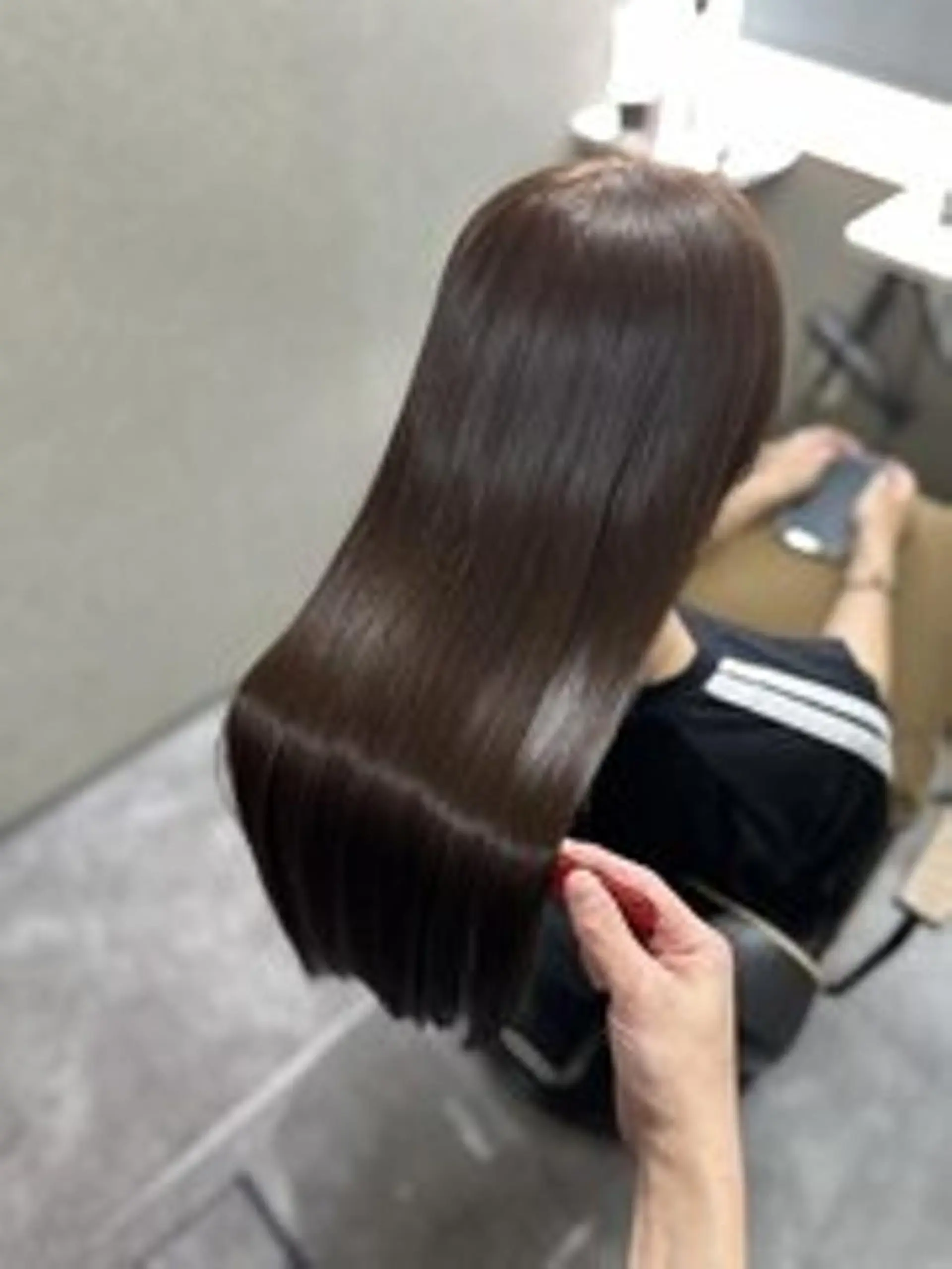 ロング ボブ ハイライト 学生 髪質改善 レイヤーカット number eluneのヘアスタイル