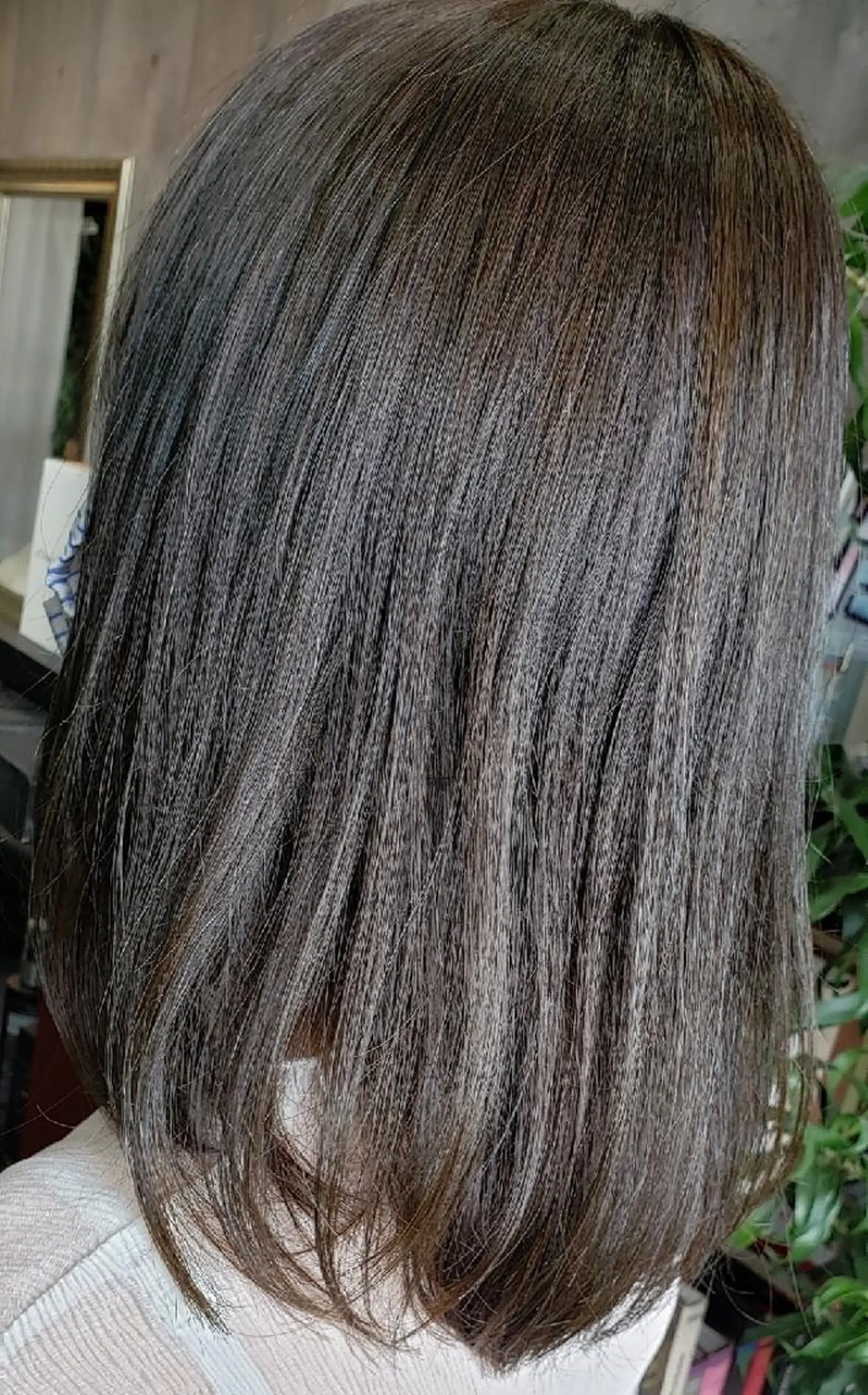 ミディアム 黒田 かな子のヘアスタイル