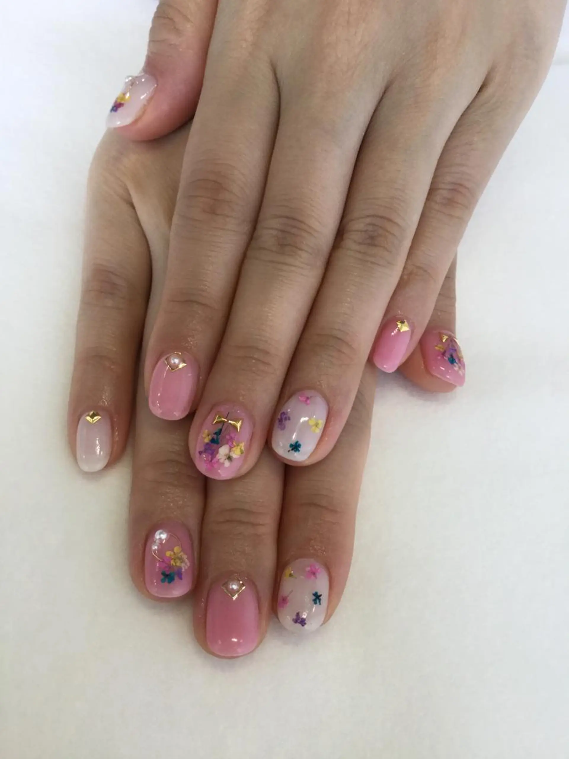 ネイル ハンドネイル 💎🐰 saki. m 🐰💎のネイルデザイン